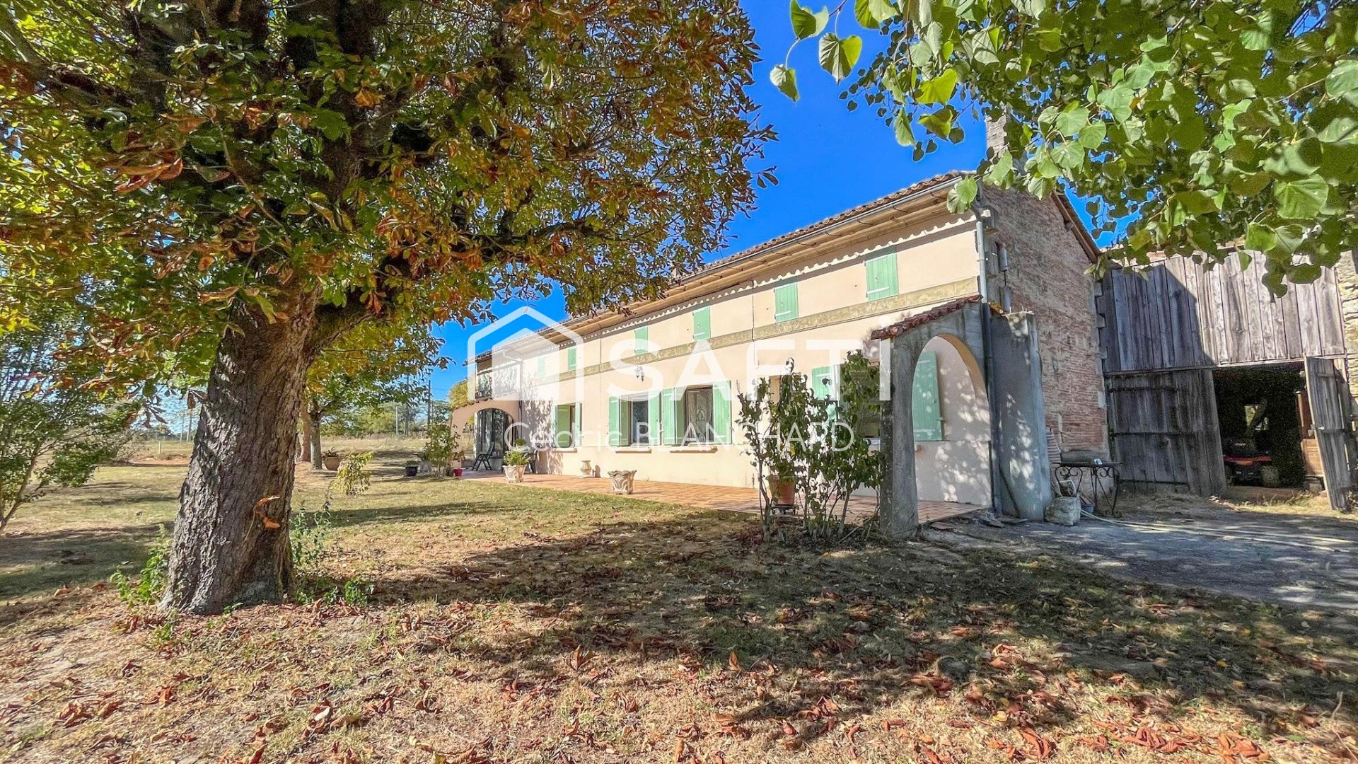 Maison 7 pièces 185 m² · à Laruscade · 185 m² · 280 000 €
