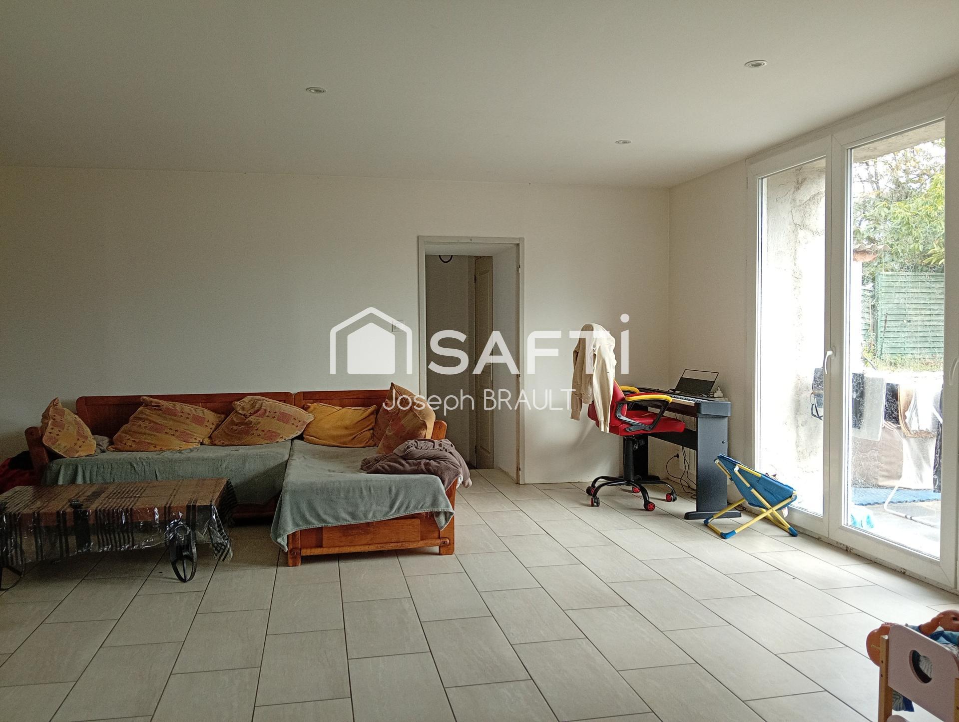 Photo SAFTI — Maison 6 pièces, 110 m² à Isse 3