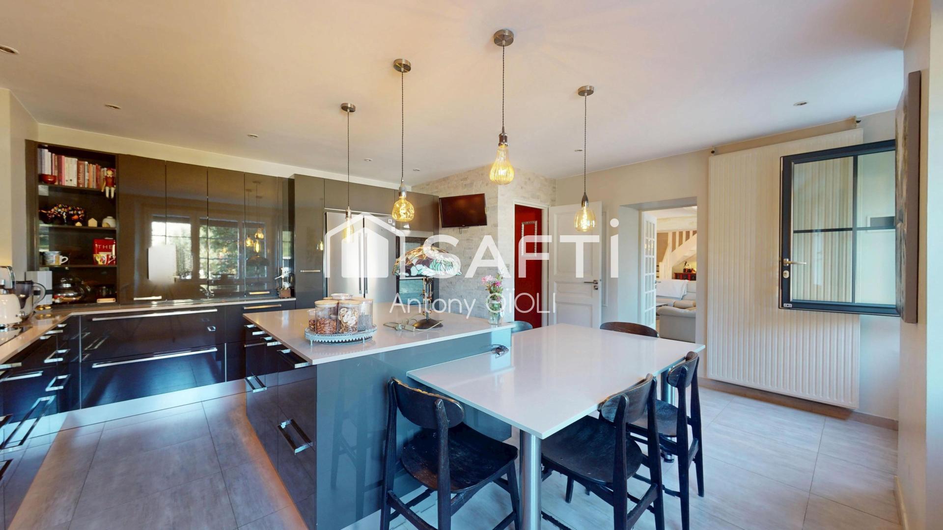 Photo SAFTI — Maison 5 pièces, 182 m² à Sens 2