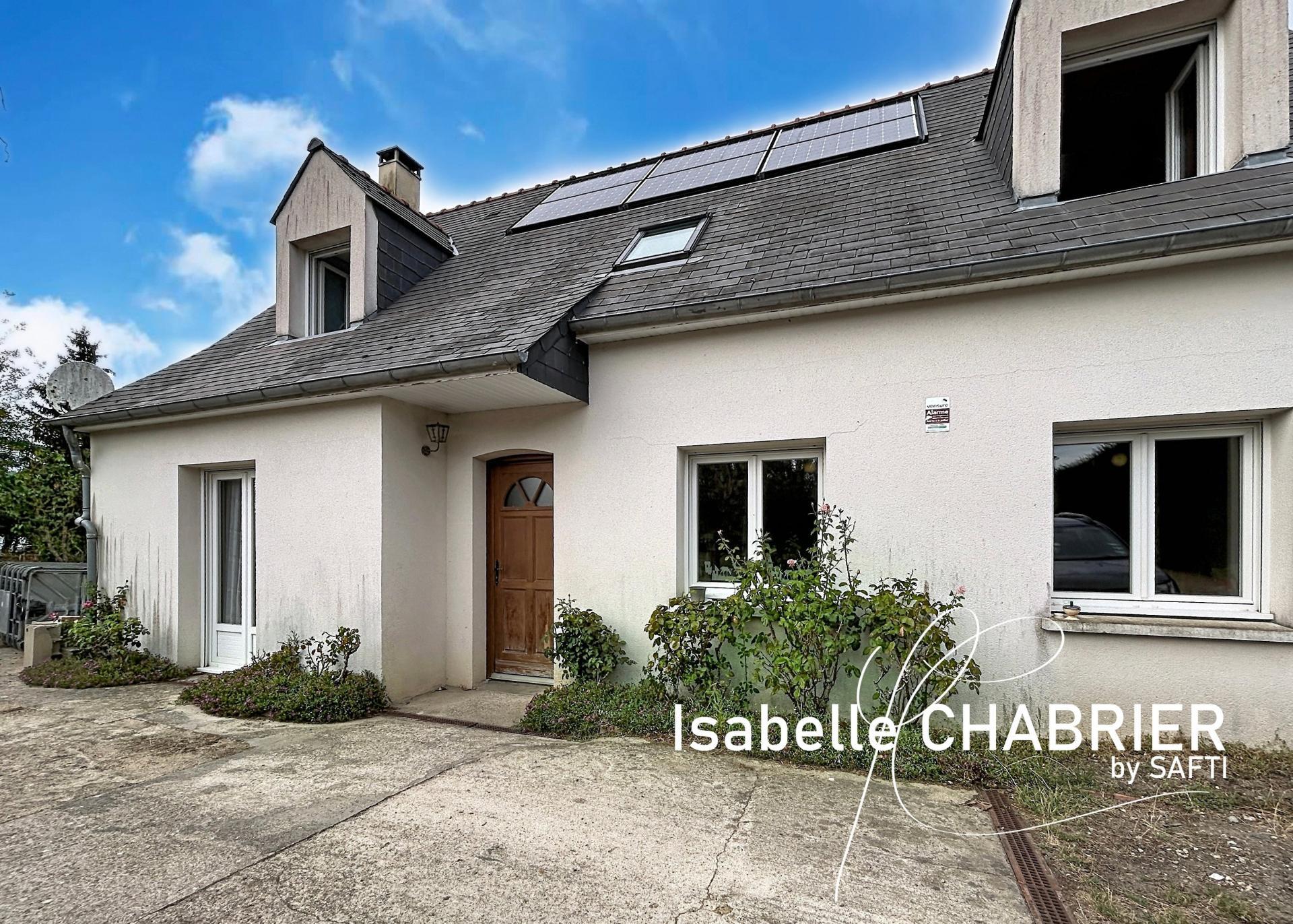 Maison 7 pièces 127 m² · à La Chapelle-Saint-Laud · 127 m² · 233 000 €