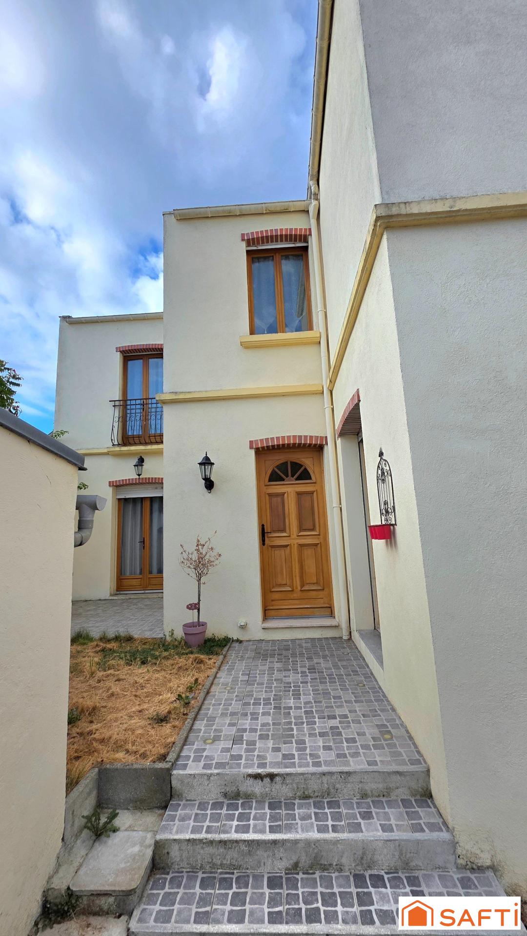 Photo SAFTI — Maison 4 pièces, 113 m² à Saint Quentin 3