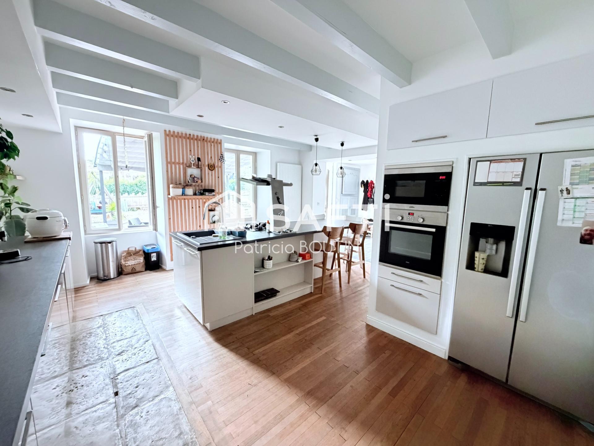 Maison 5 pièces 144 m² · à Verrines-sous-Celles · 144 m² · 170 000 €