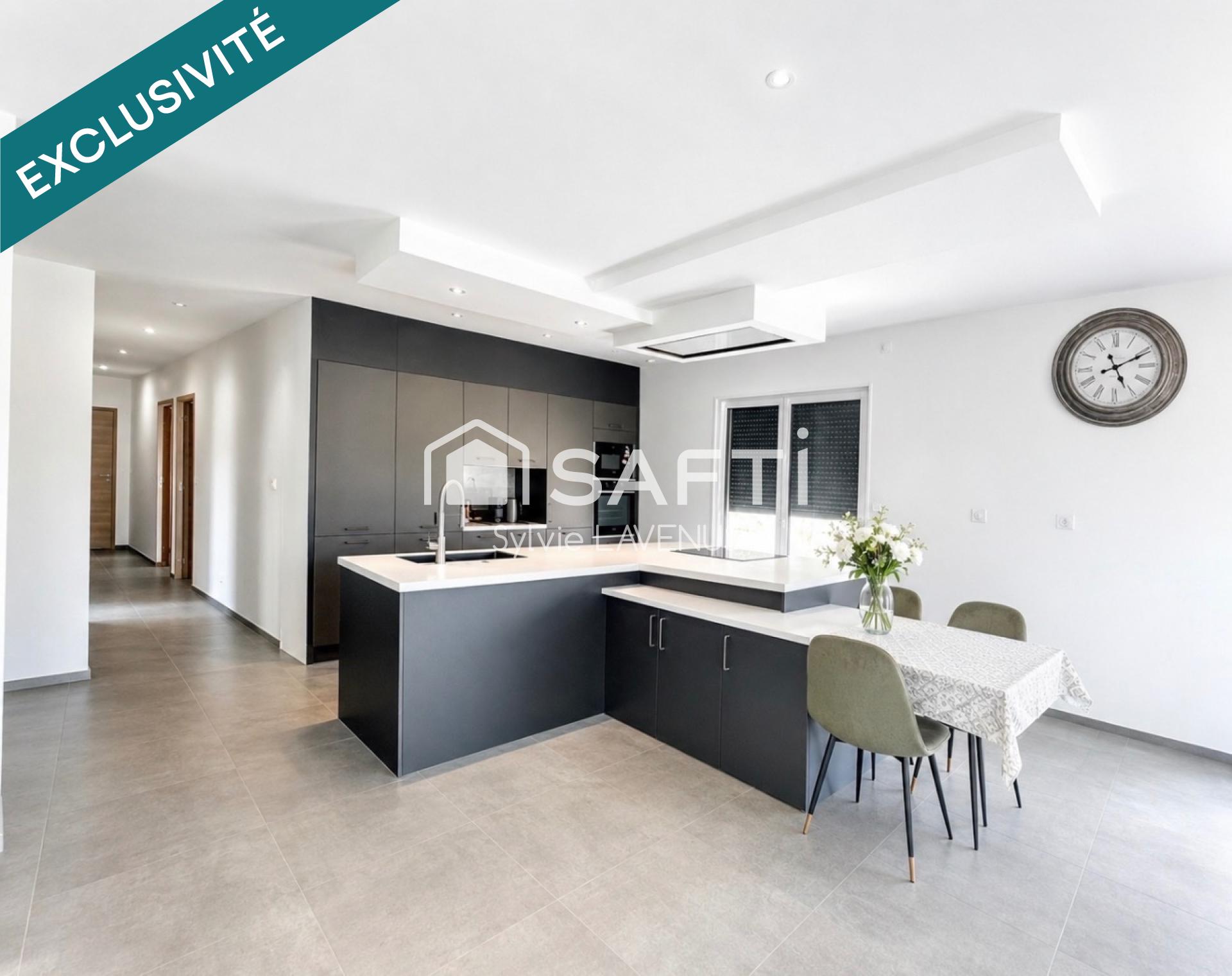 A VENIZEL 02, MAISON DE PLAIN PIED DE 140 M2 AVEC GARAGE SUR SON TERRAIN DE 1740 M2.
