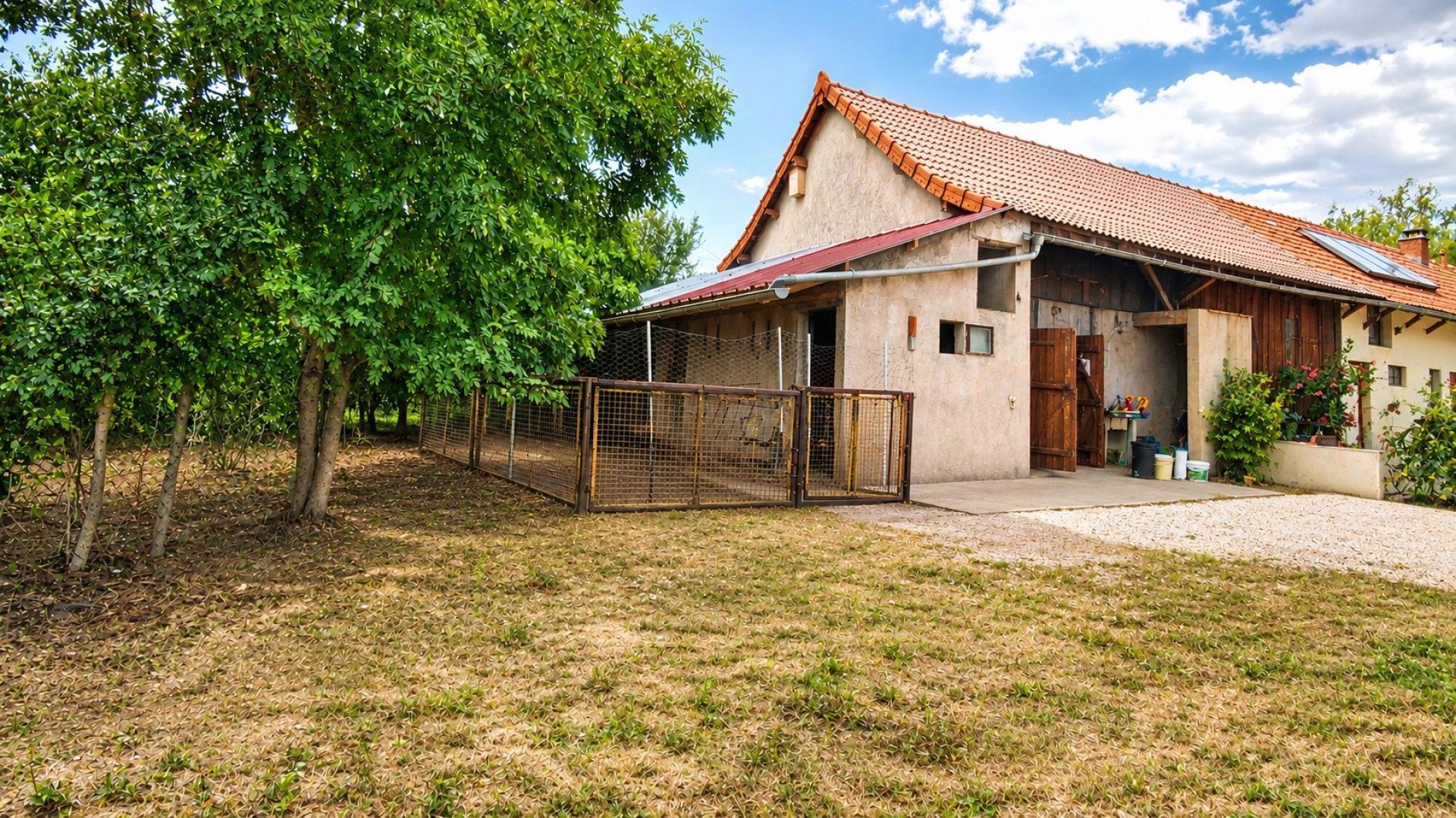 Photo SAFTI — Maison 4 pièces, 105 m² à Saint Bonnet En Bresse 3