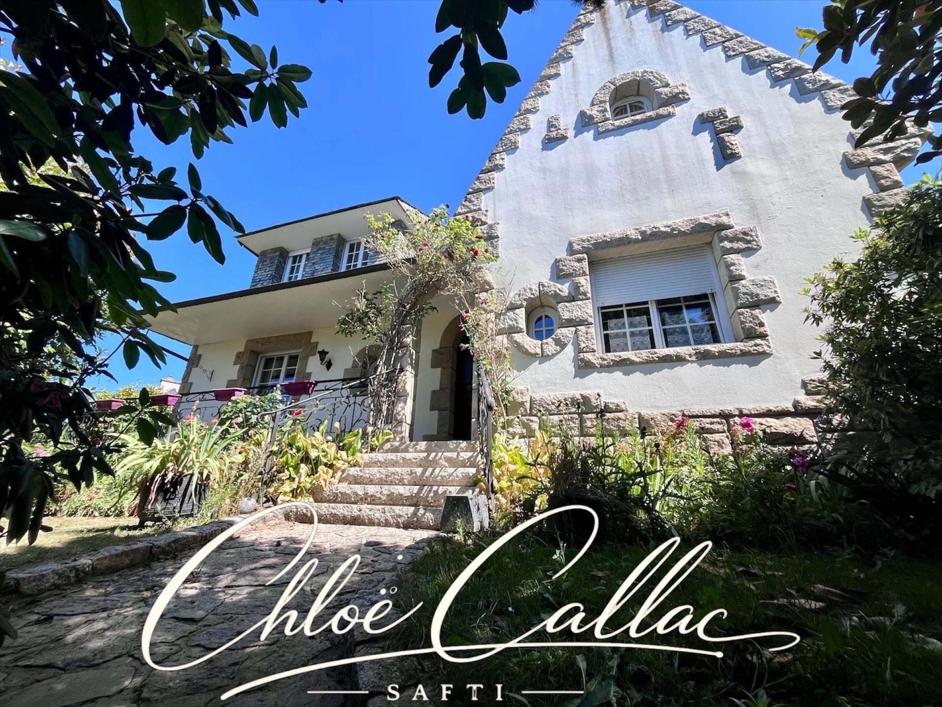 Maison 6 pièces 143 m² · à Callac · 143 m² · 219 000 €
