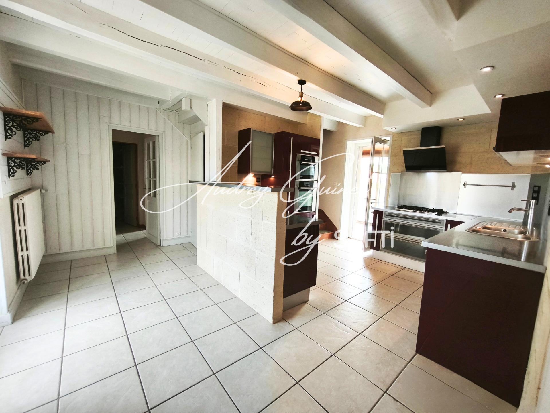 Photo SAFTI — Maison 7 pièces, 206 m² à Beruges 3
