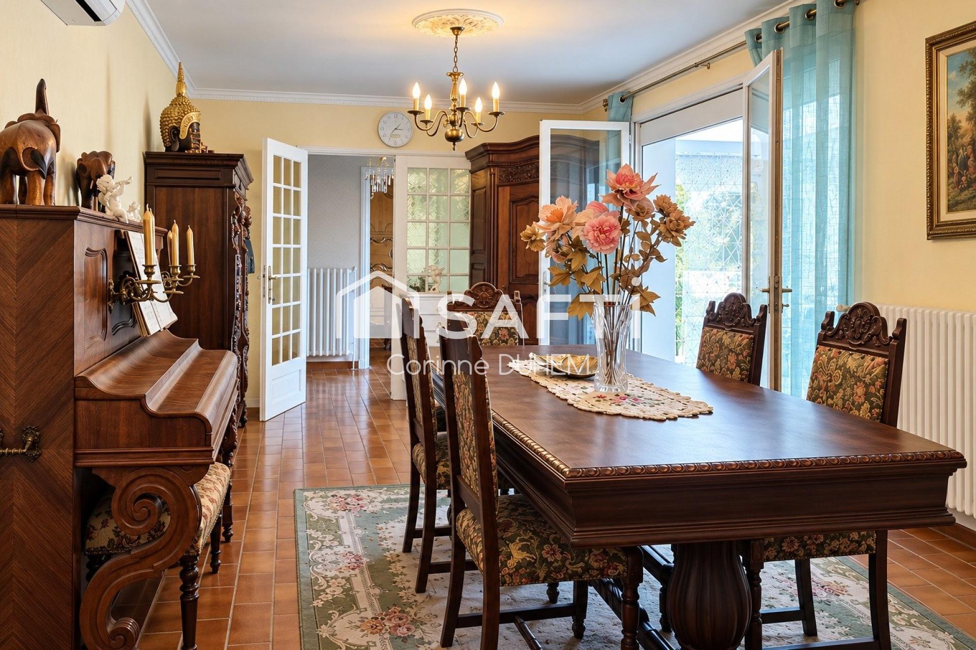 Photo SAFTI — Maison 8 pièces, 140 m² à Saint Pourcain Sur Sioule 4