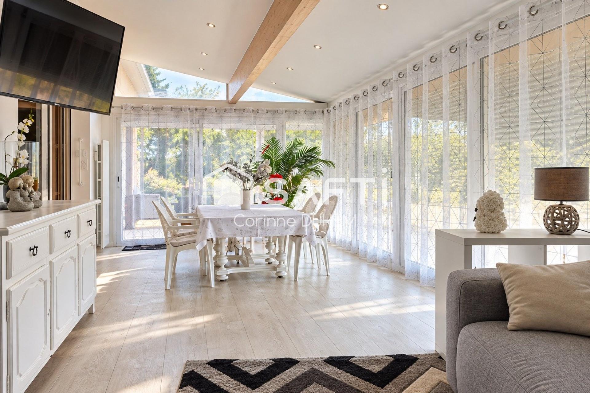 Photo SAFTI — Maison 8 pièces, 140 m² à Saint Pourcain Sur Sioule 3