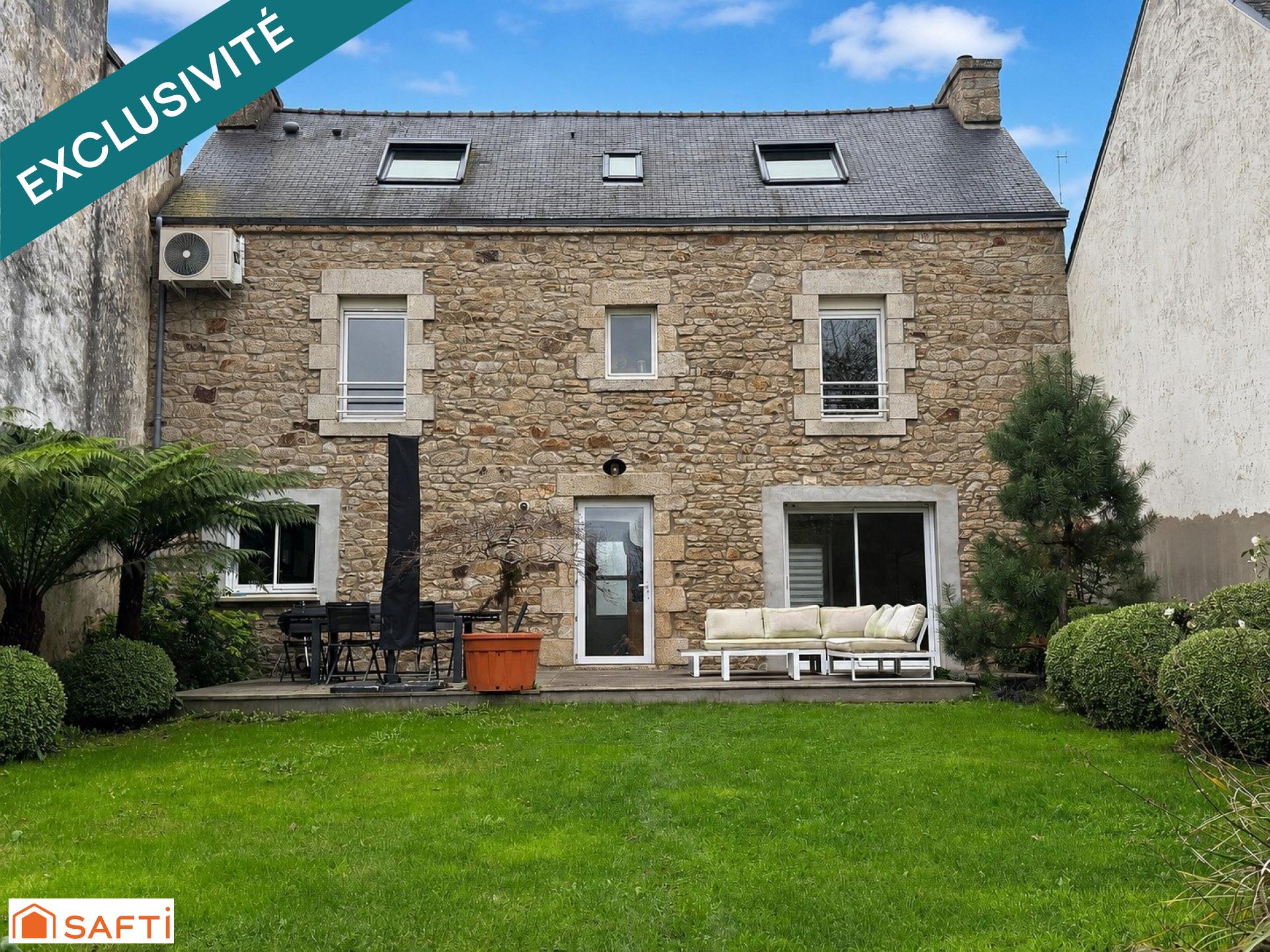 CHARMANTE MAISON DE VILLE RENOVEE D'ENVIRON 127 M2 SUR TERRAIN DE 393 M2