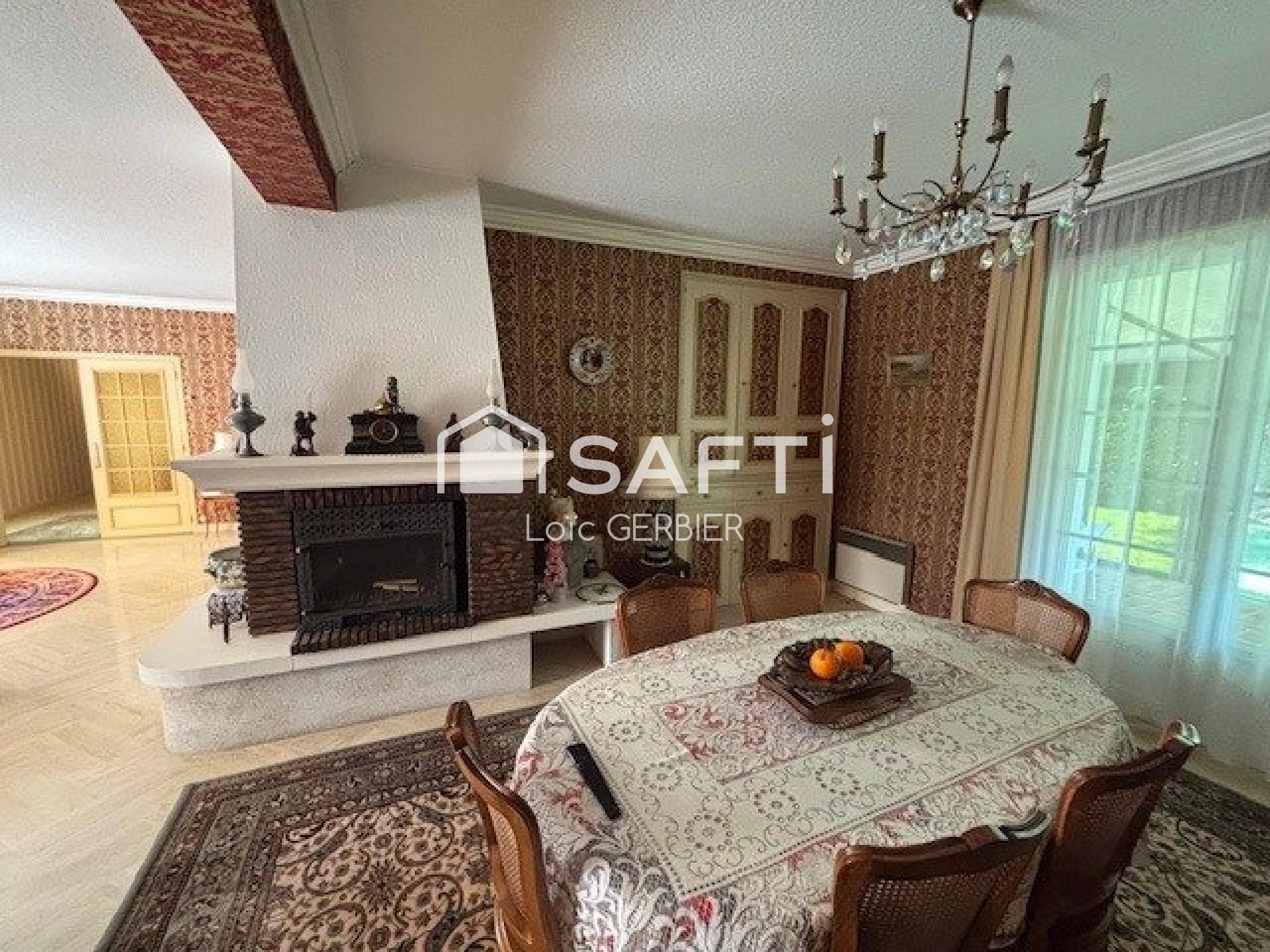 Photo SAFTI — Maison 10 pièces, 360 m² à Montoire Sur Le Loir 4