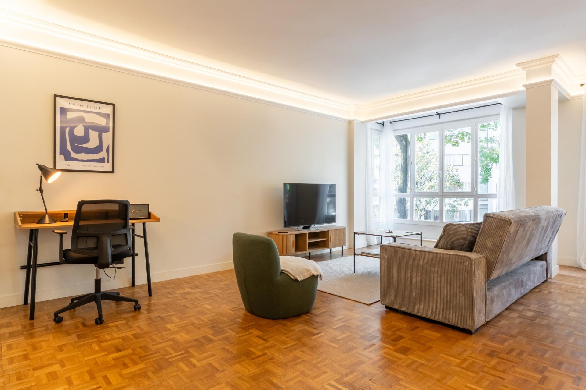 Photo 4 of the listing.