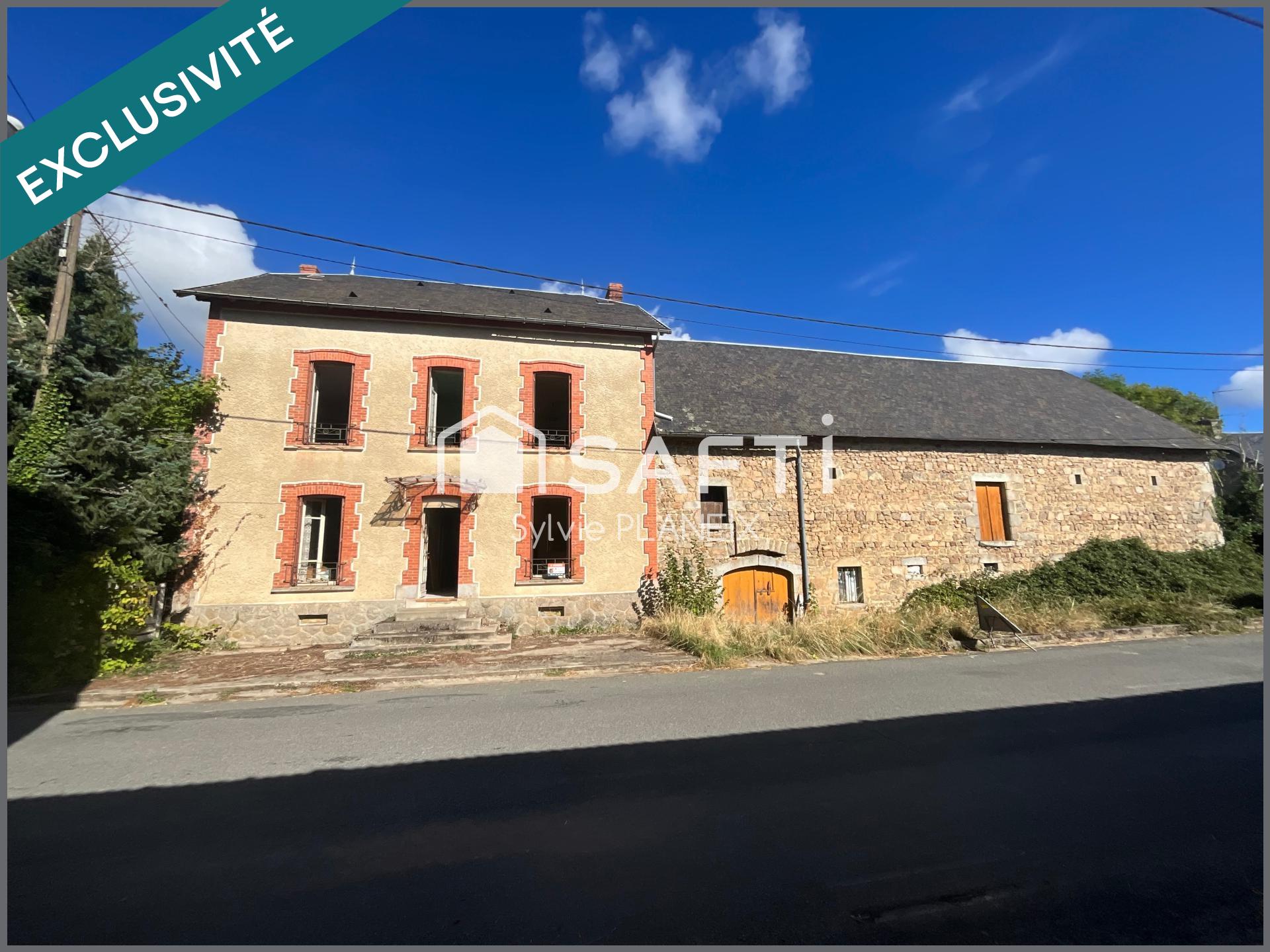 Authentique maison de caractère avec magnifique grange, étable, terrain.