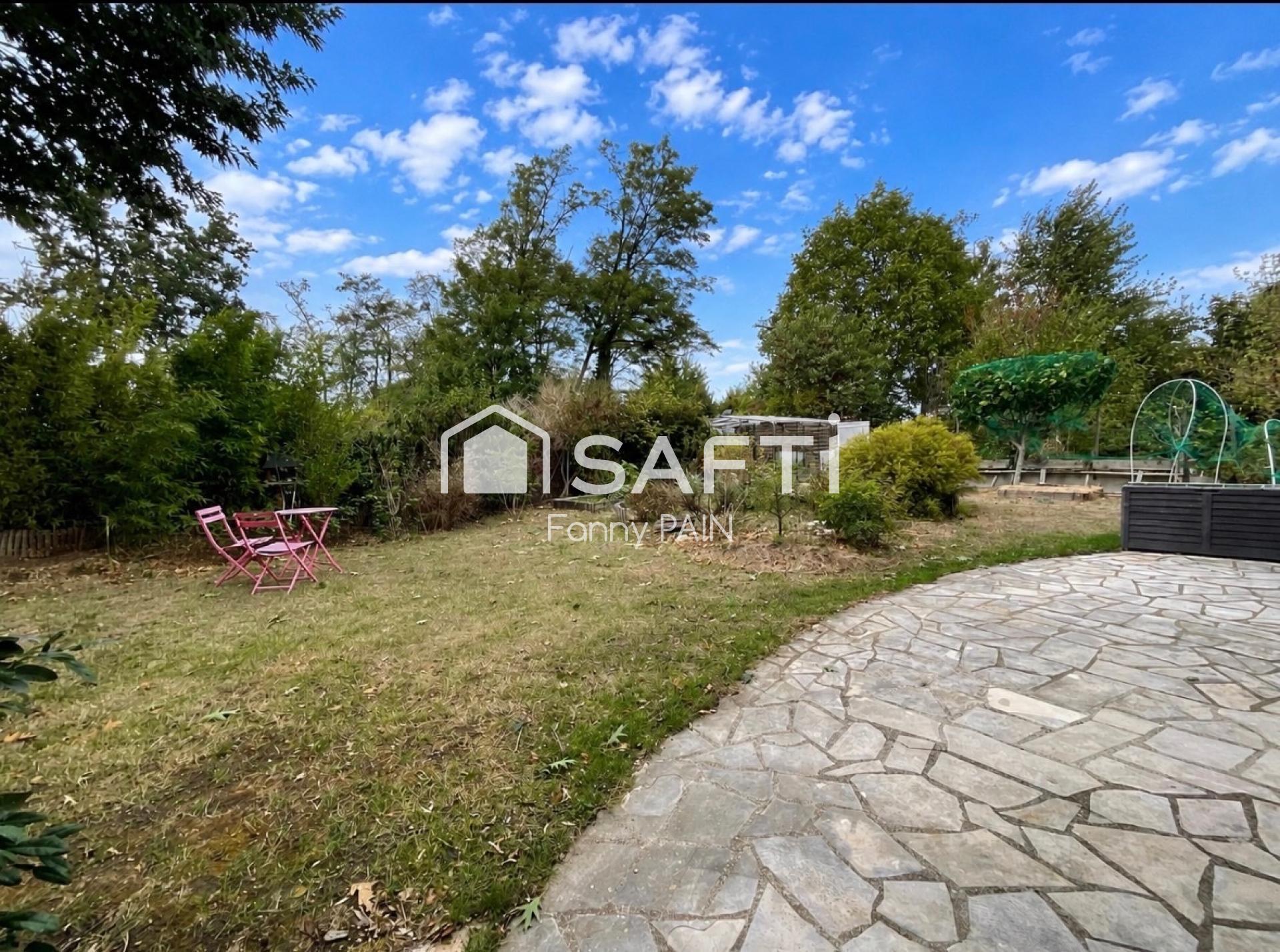 Photo SAFTI — Maison 7 pièces, 145 m² à Montlouis Sur Loire 2