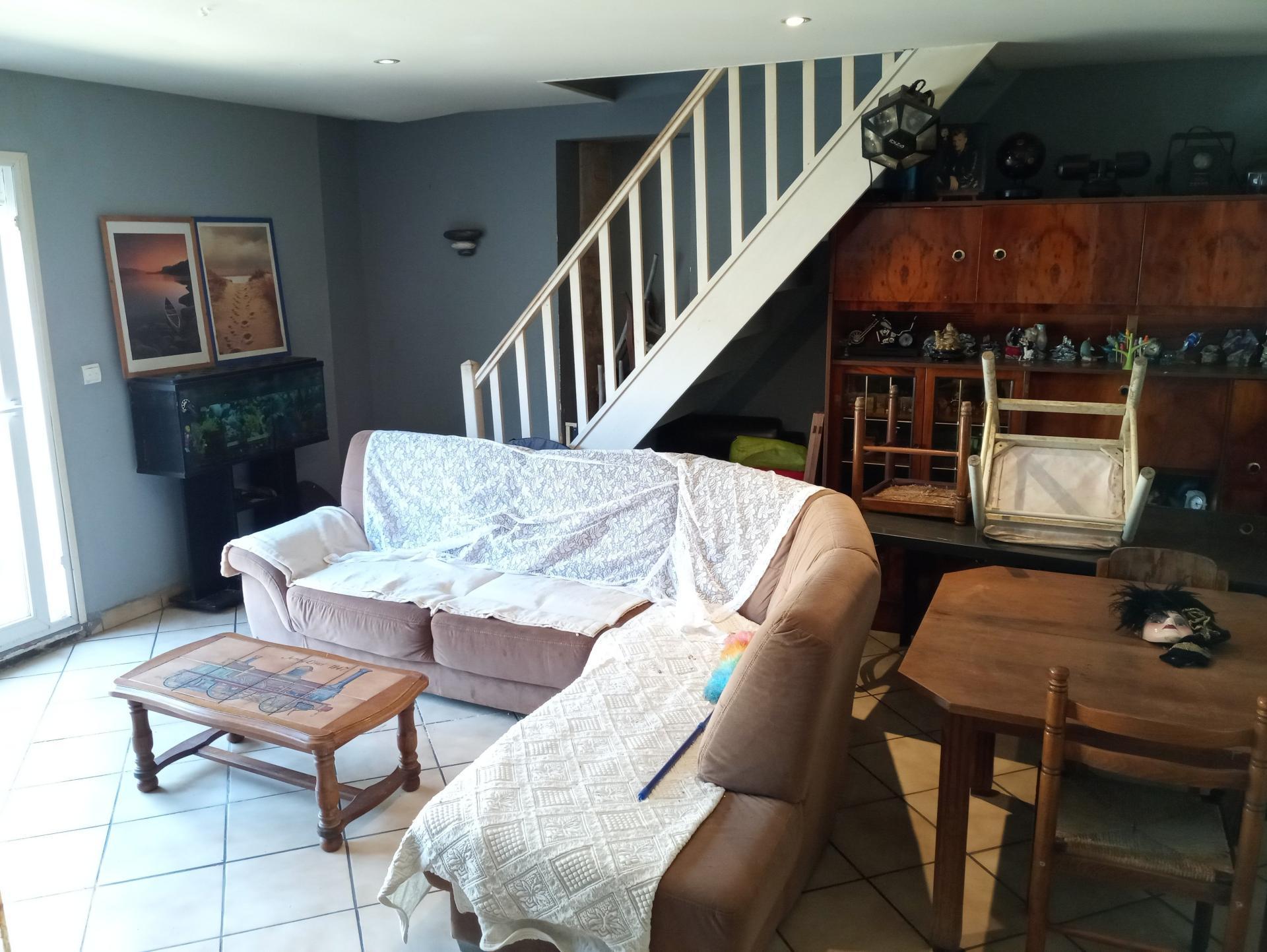 Maison 5 pièces 101 m² · à Chenac-Saint-Seurin-d'Uzet · 101 m² · 135 000 €