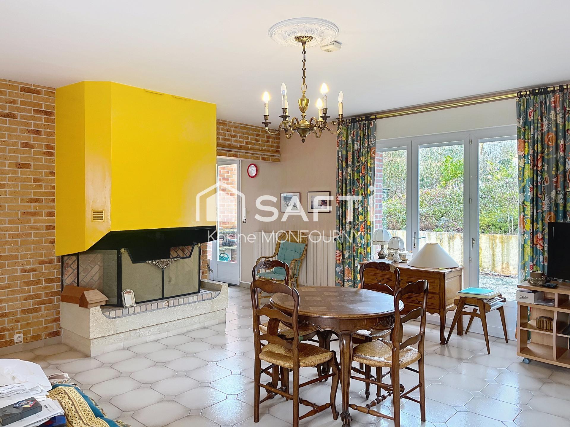 Maison spacieuse avec garage, jardin et dépendances