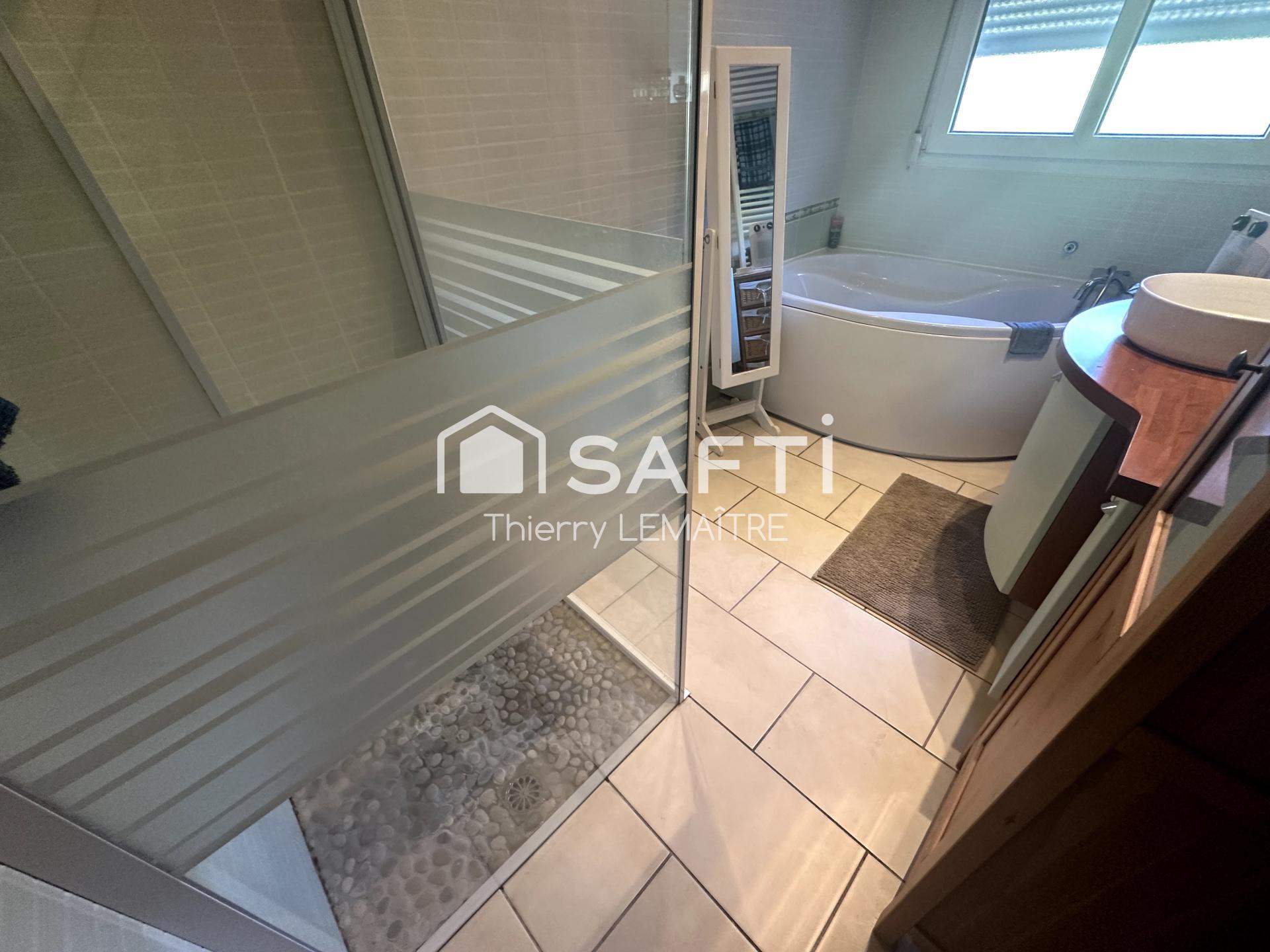 Photo SAFTI — Maison 5 pièces, 123 m² à Moulle 4