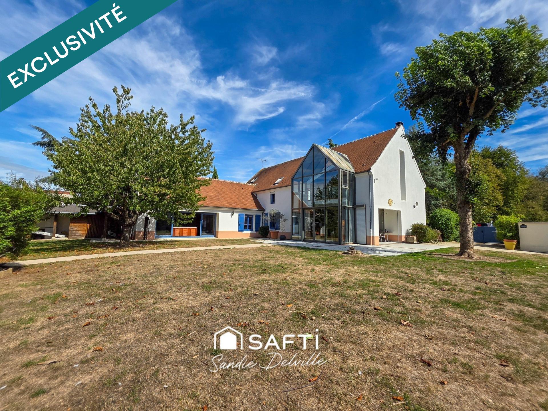 Pavillon de standing 8p- 293m²- 2492m²- garage- piscine