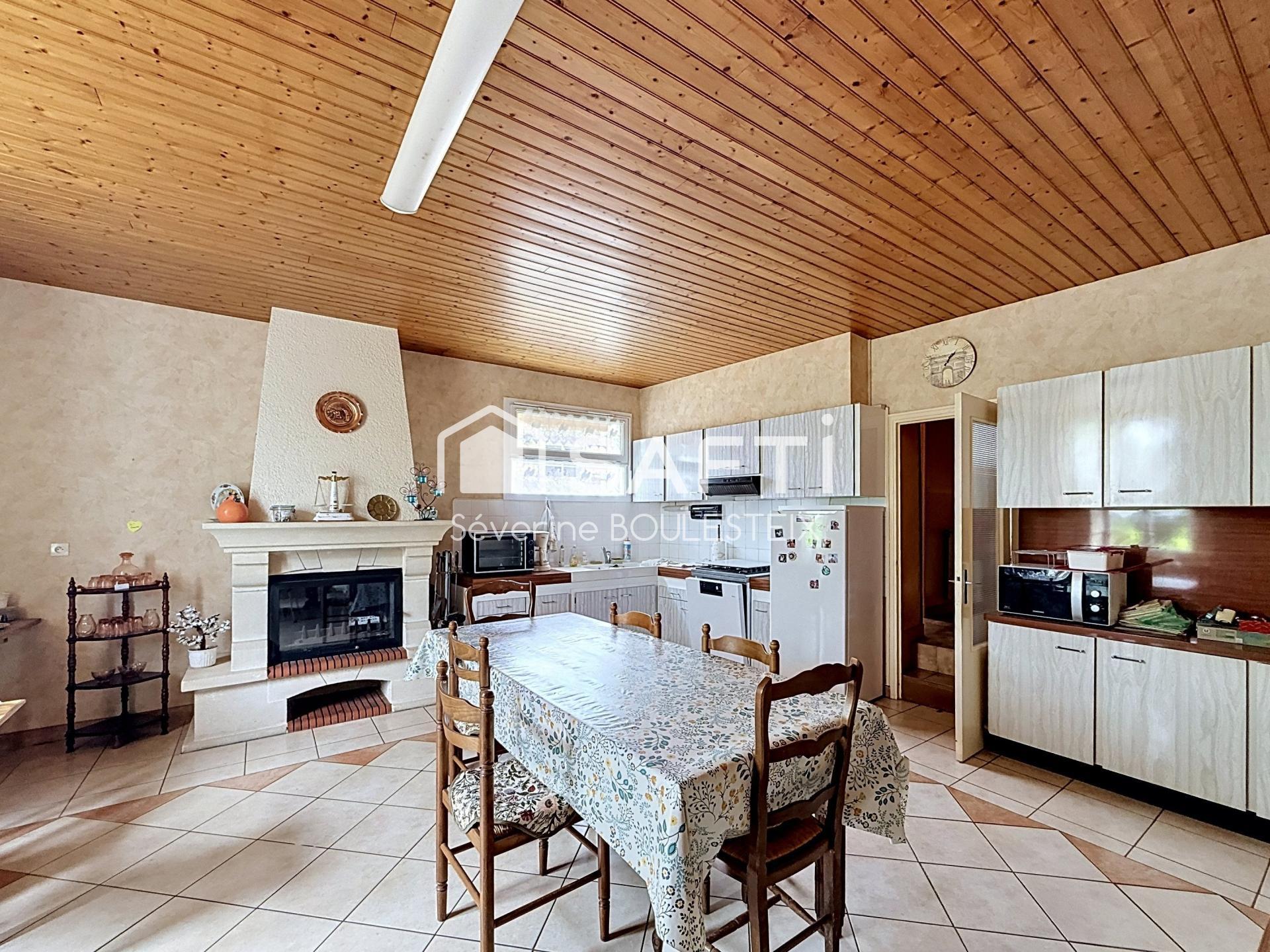 Photo SAFTI — Maison 7 pièces, 176 m² à Jauldes 3