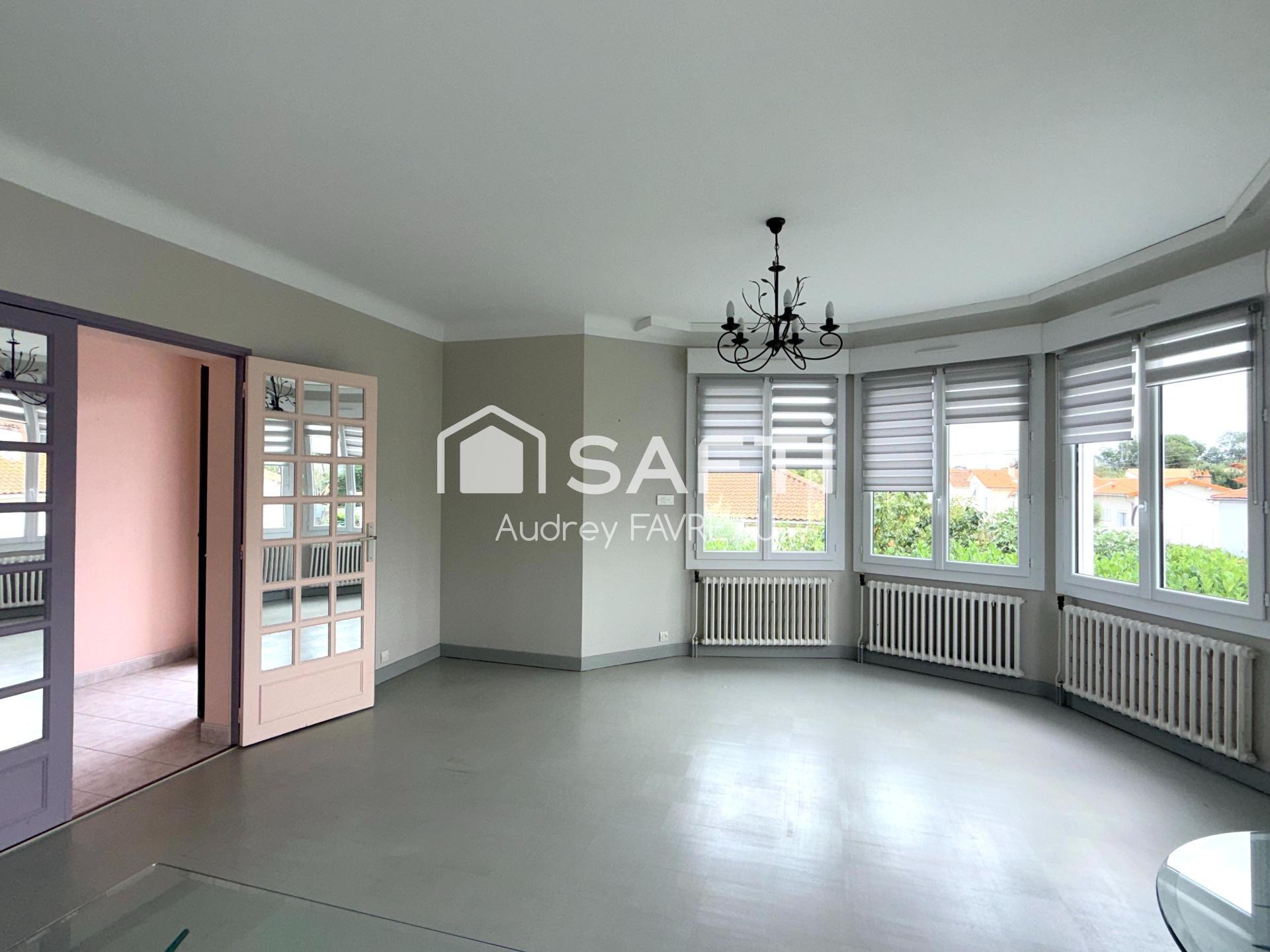 Photo SAFTI — Maison 5 pièces, 168 m² à Parthenay 3