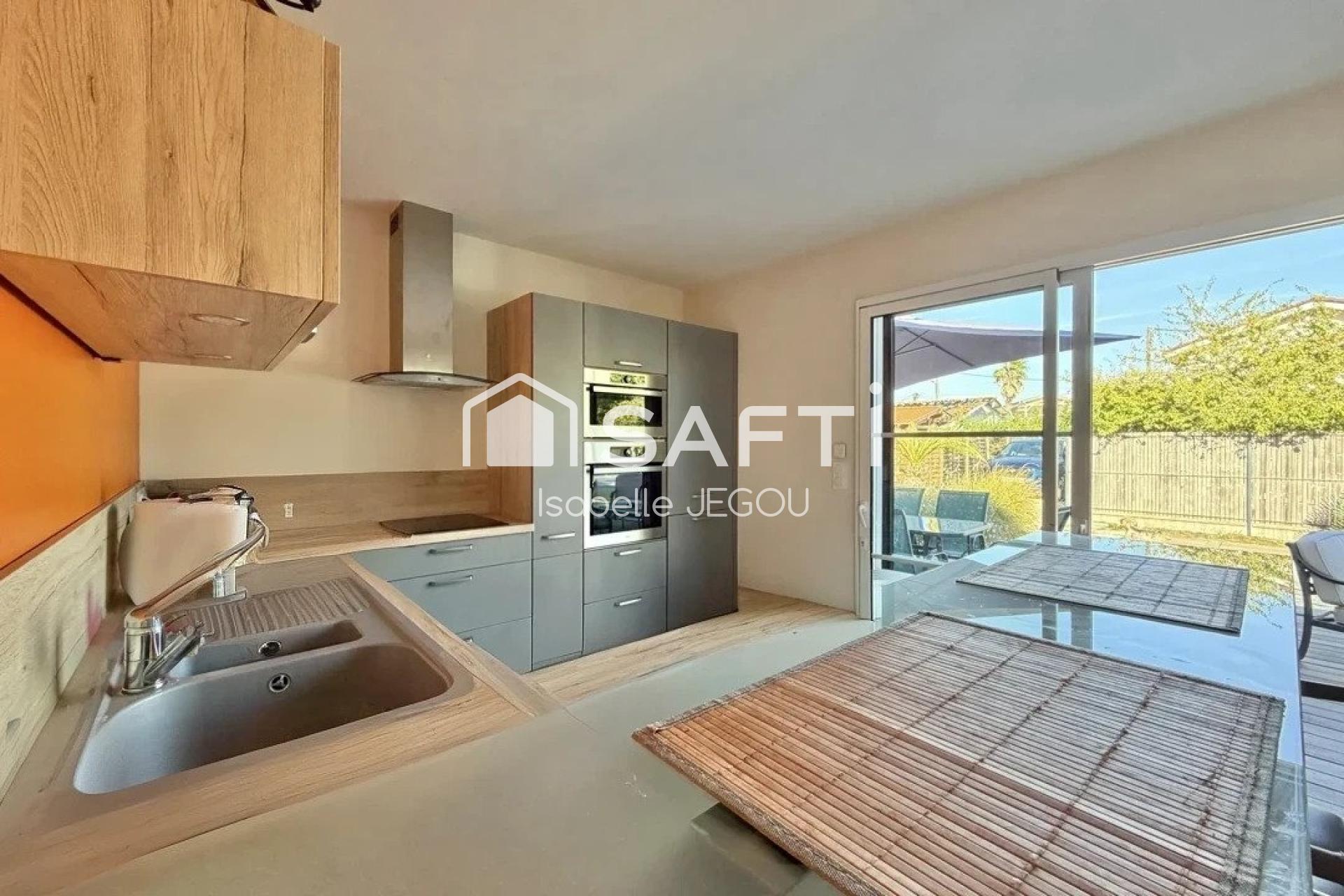 Photo SAFTI — Maison 4 pièces, 94 m² à Gujan Mestras 2