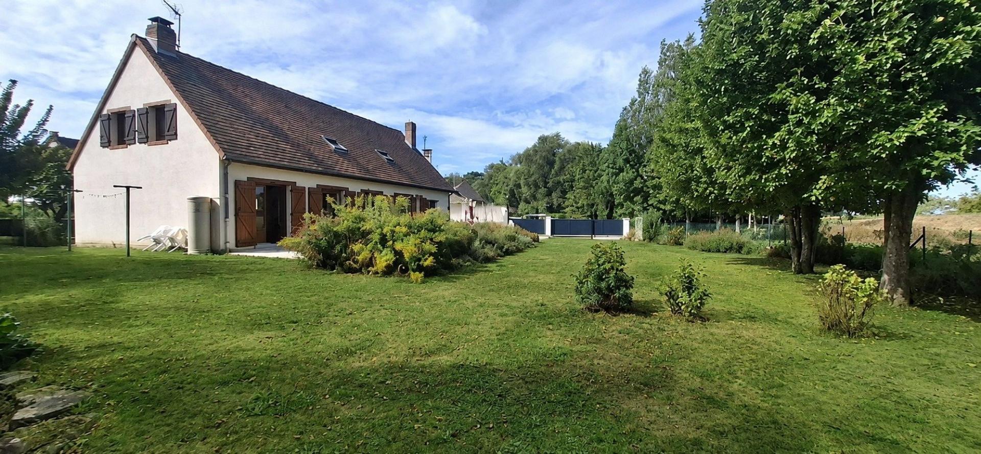 Photo SAFTI — Maison 8 pièces, 180 m² à Chambry 2