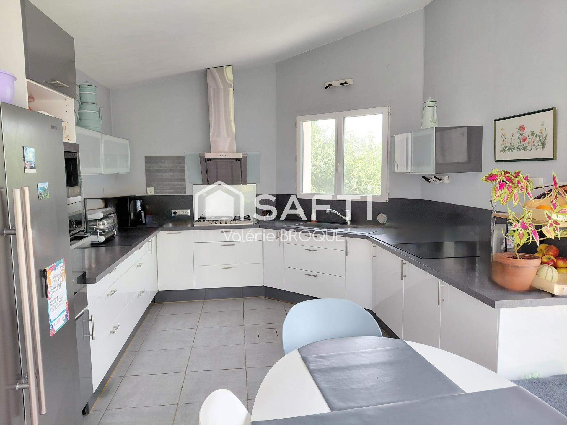 Photo SAFTI — Maison 7 pièces, 160 m² à Port Louis 3