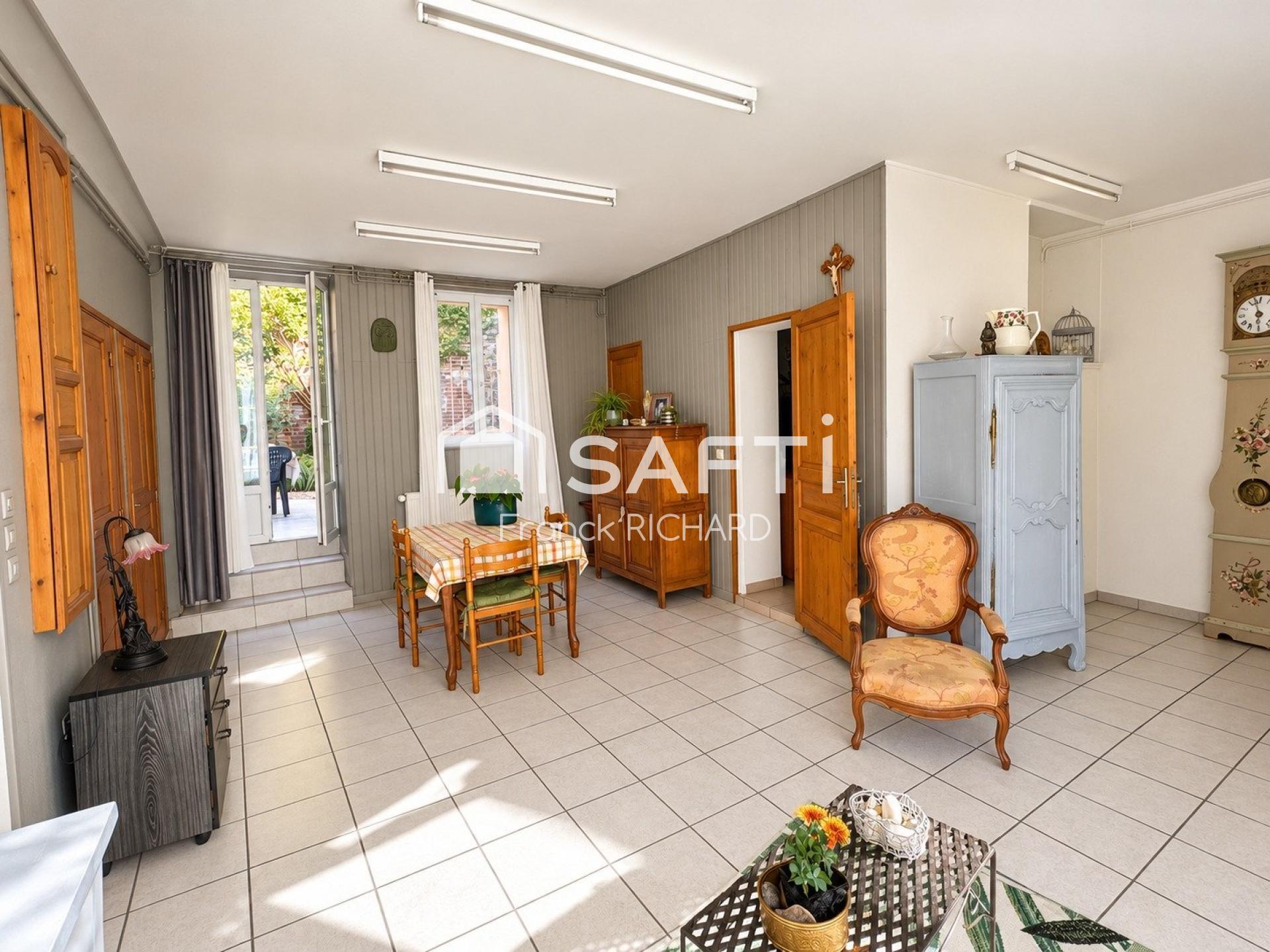 Photo SAFTI — Maison 8 pièces, 180 m² à Ferrières En Bray 2
