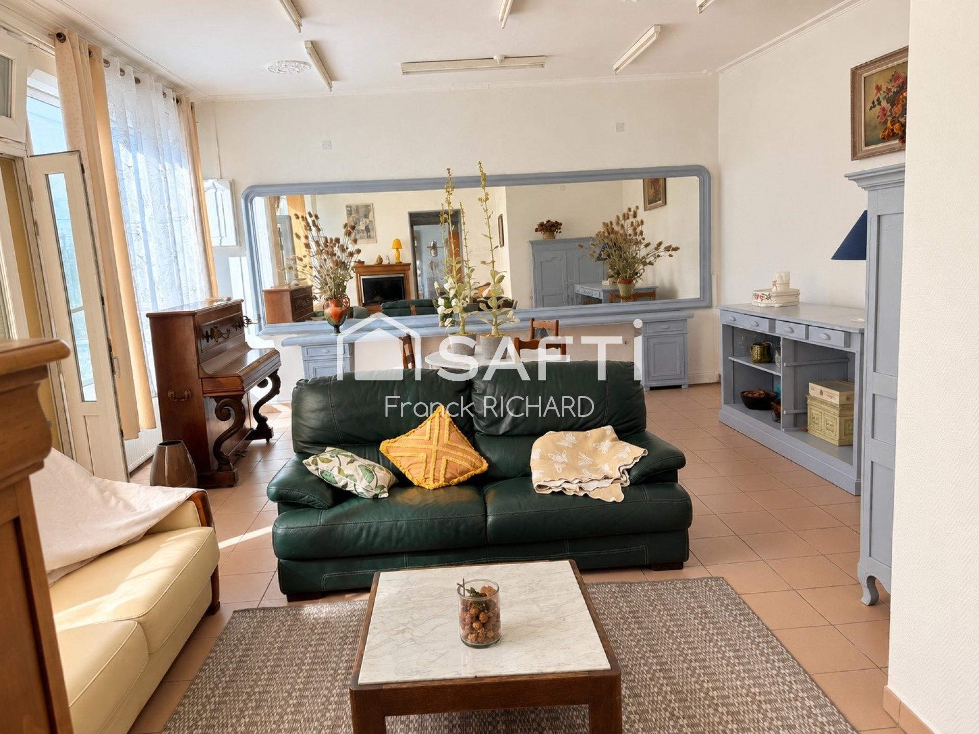 Photo SAFTI — Maison 8 pièces, 180 m² à Ferrières En Bray 5
