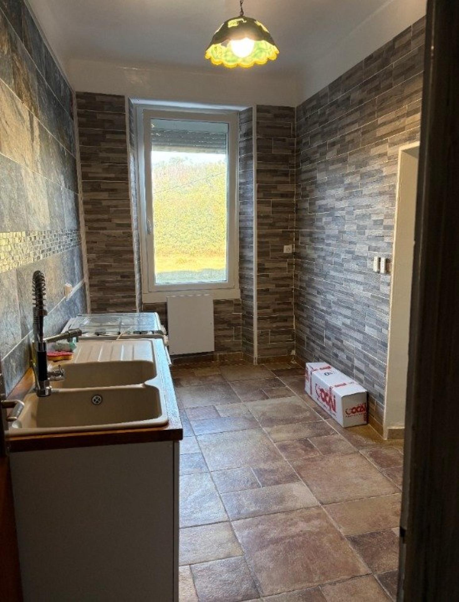 Appartement 6 pièces 131 m² · à Bessèges · 131 m² · 75 000 €