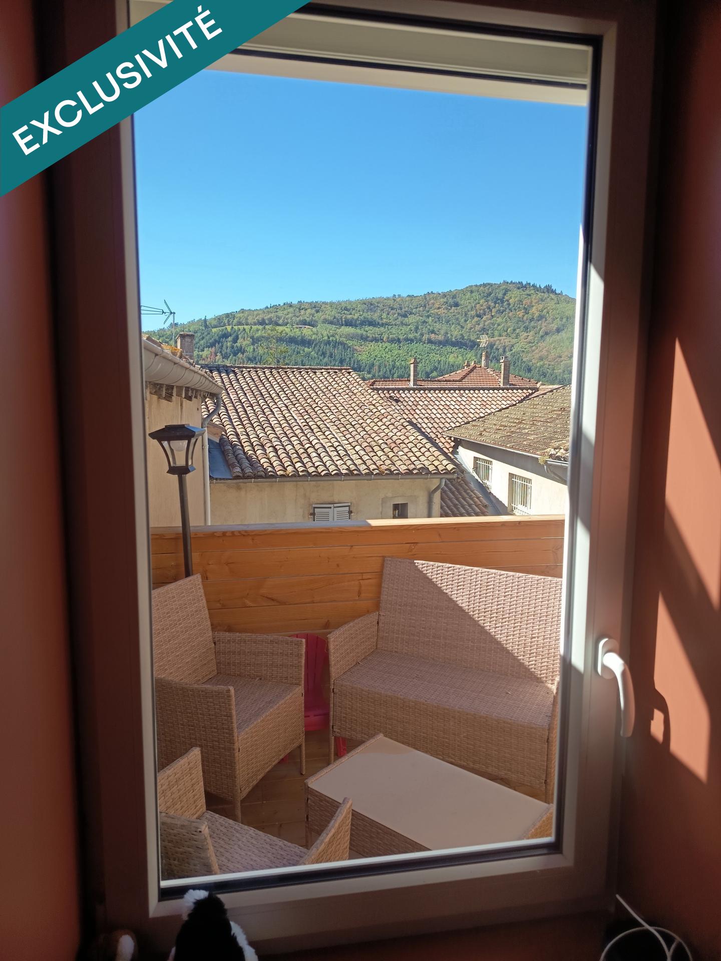 Au coeur du beaujolais cette charmante maison entièrement rénovée saura vous séduire