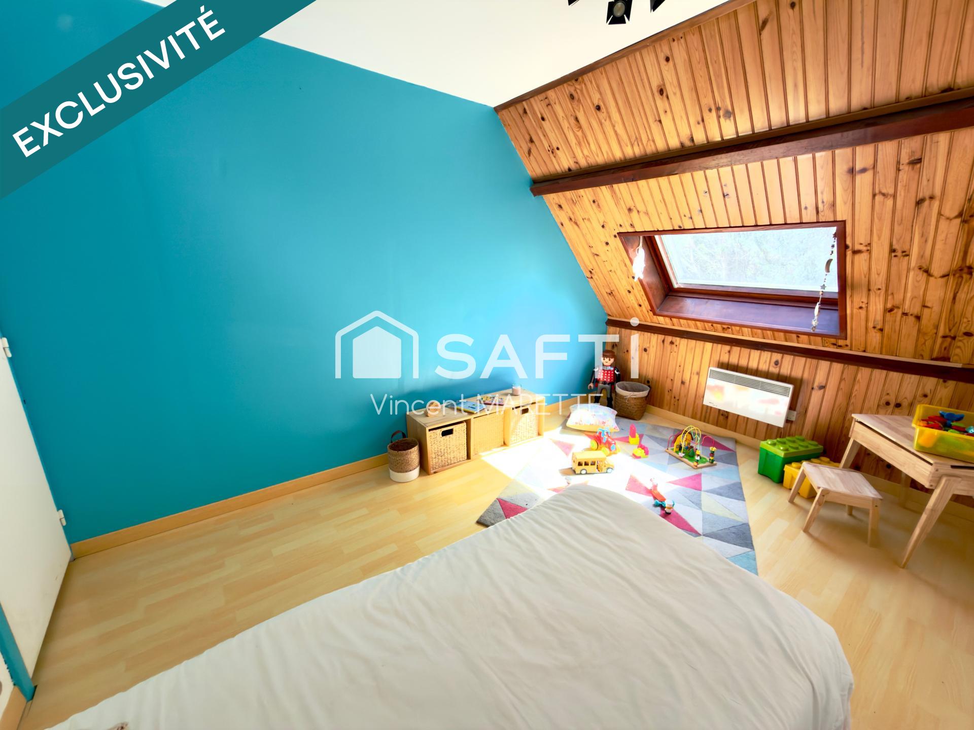 Comme une maison, avec les avantages d'un appartement, découvrer ce beau duplex à Villers-sous-St Leu !!