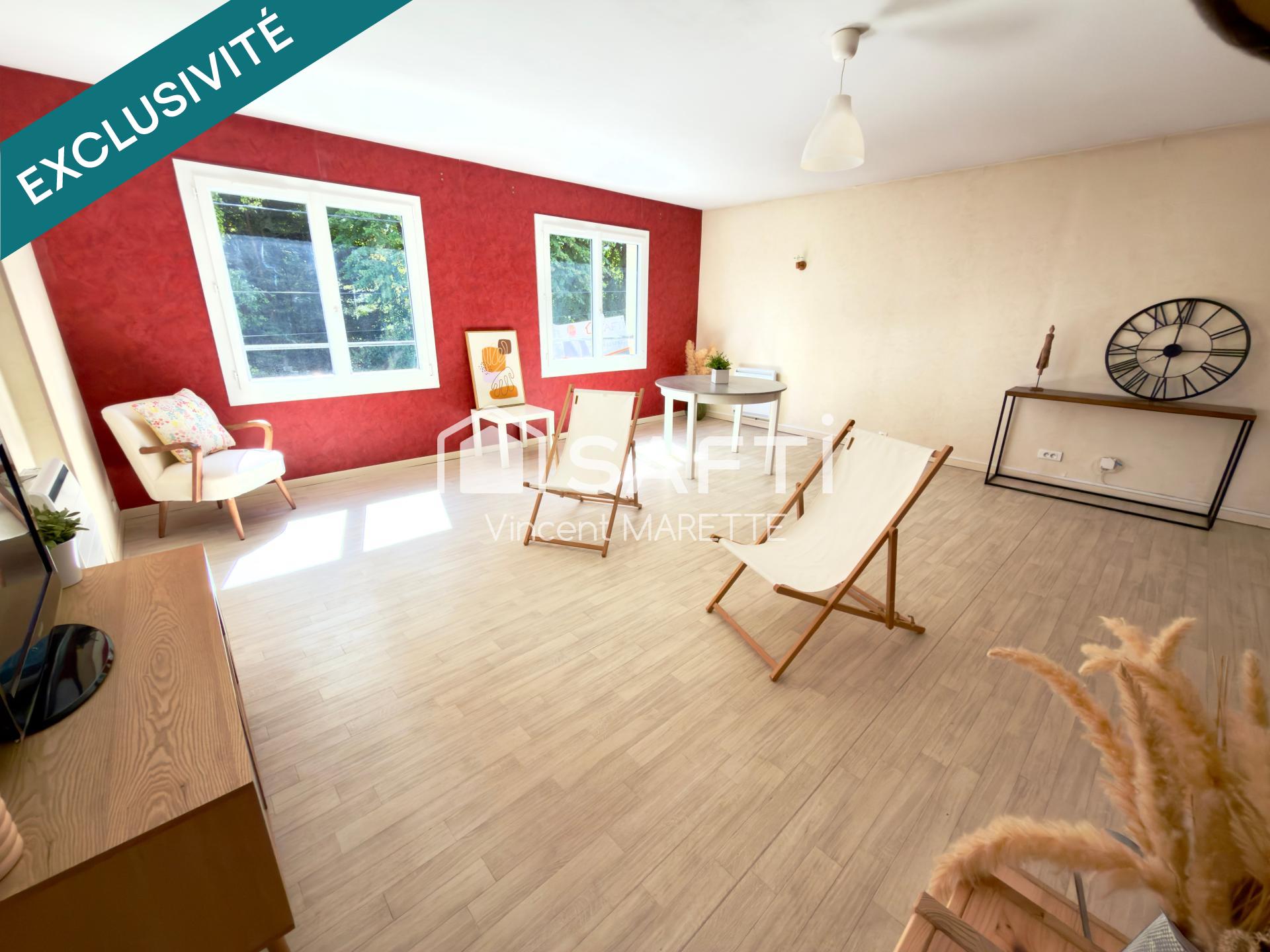 Comme une maison, avec les avantages d'un appartement, découvrer ce beau duplex à Villers-sous-St Leu !!