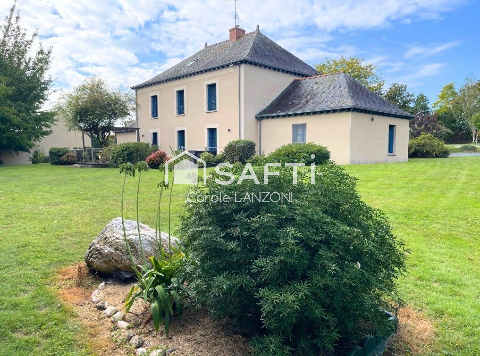 Photo SAFTI — Maison 8 pièces, 290 m² à Gennes Sur Seiche 2