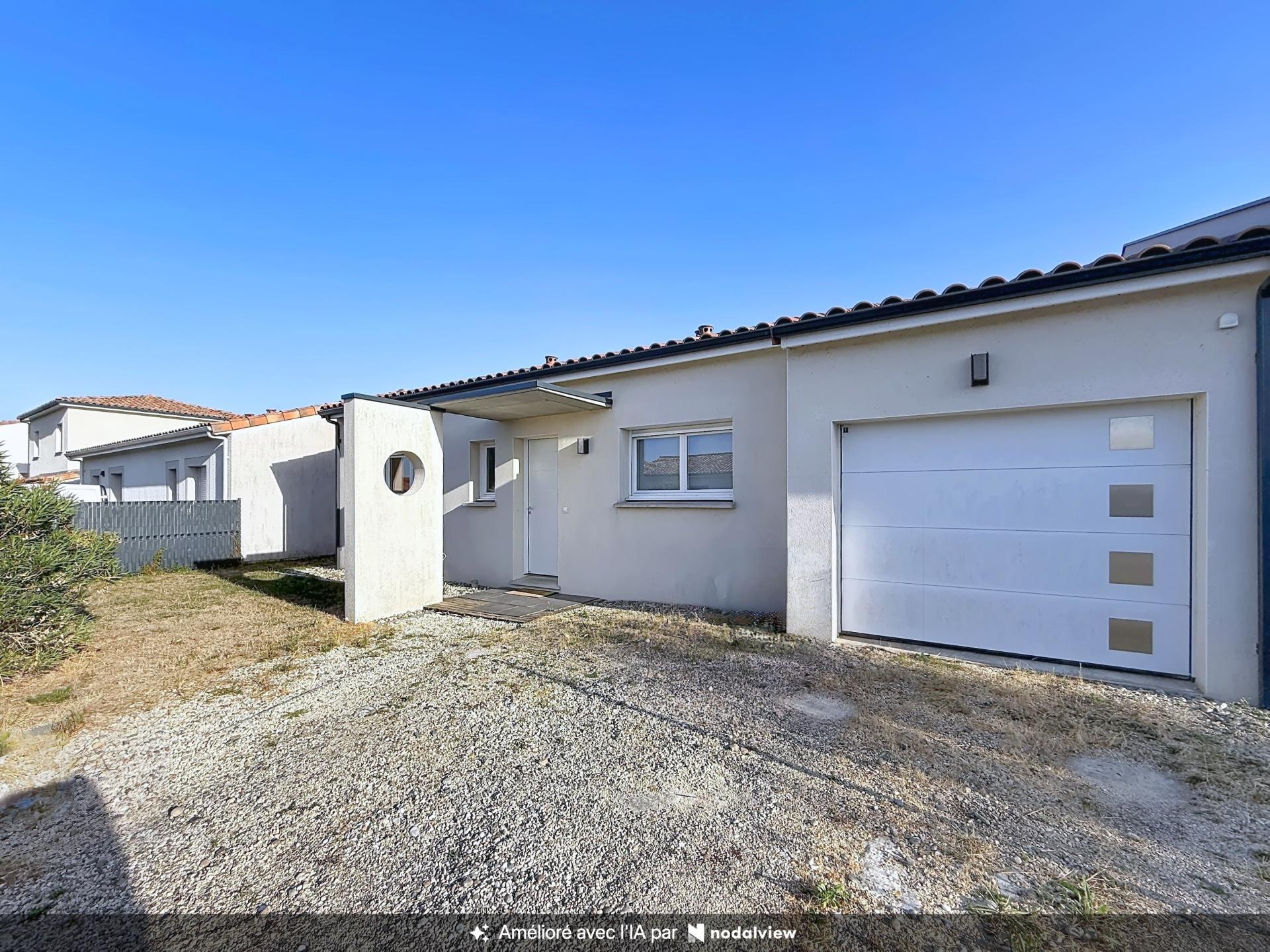 Photo SAFTI — Maison 4 pièces, 101 m² à Montaigut Sur Save 3