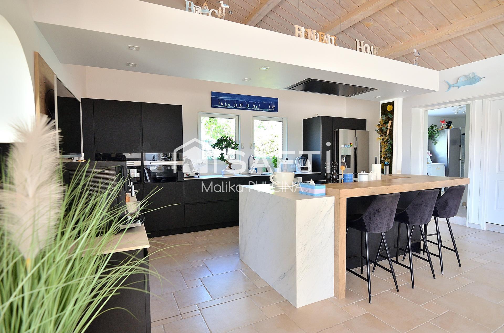 Photo SAFTI — Maison 8 pièces, 213 m² à Talmont Saint Hilaire 3