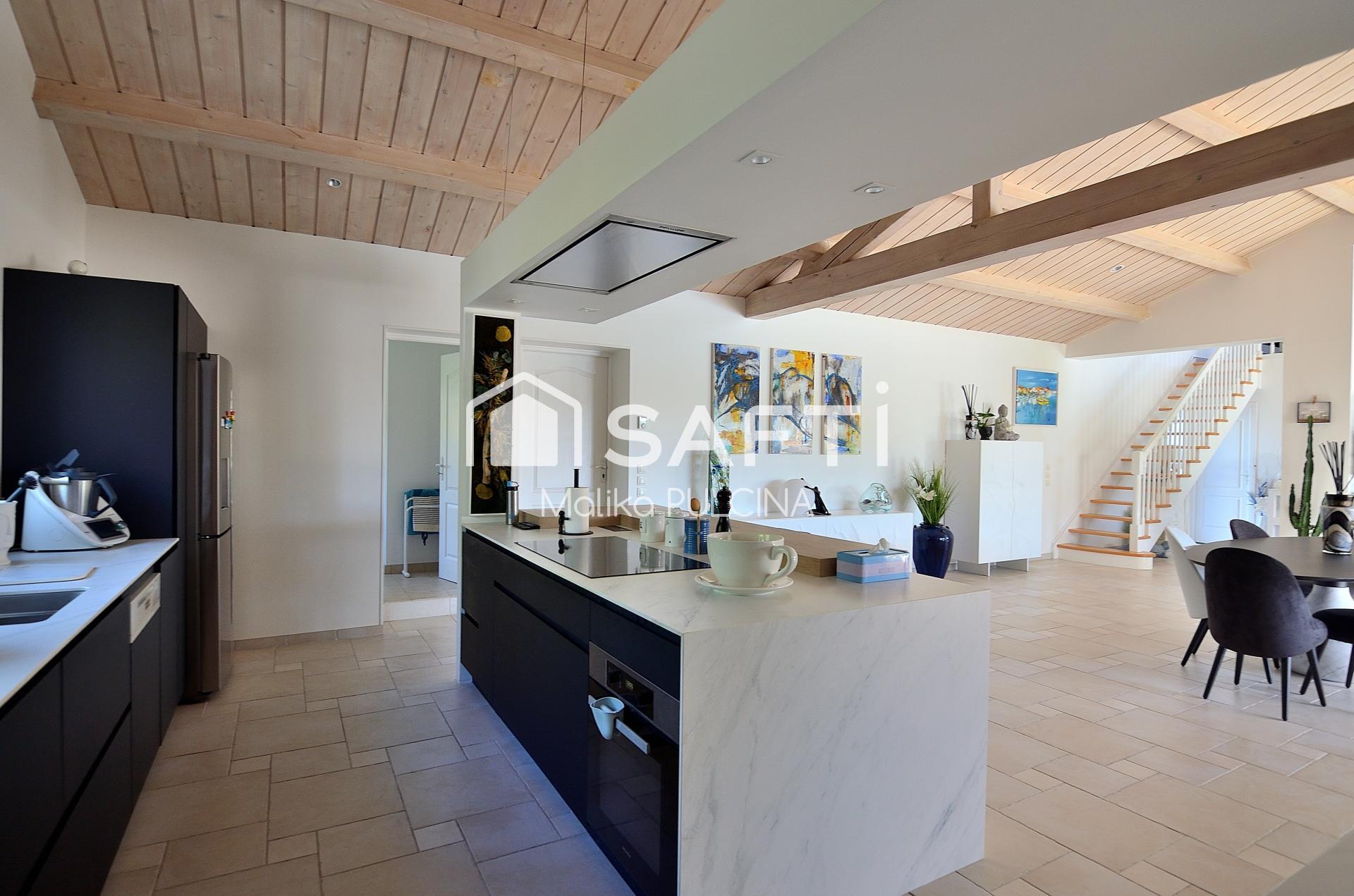Photo SAFTI — Maison 8 pièces, 213 m² à Talmont Saint Hilaire 4
