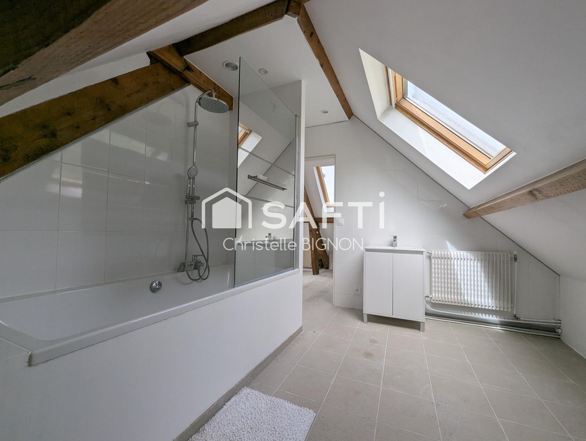 Maison en Pierre de Taille - 140 m² - St Maximin