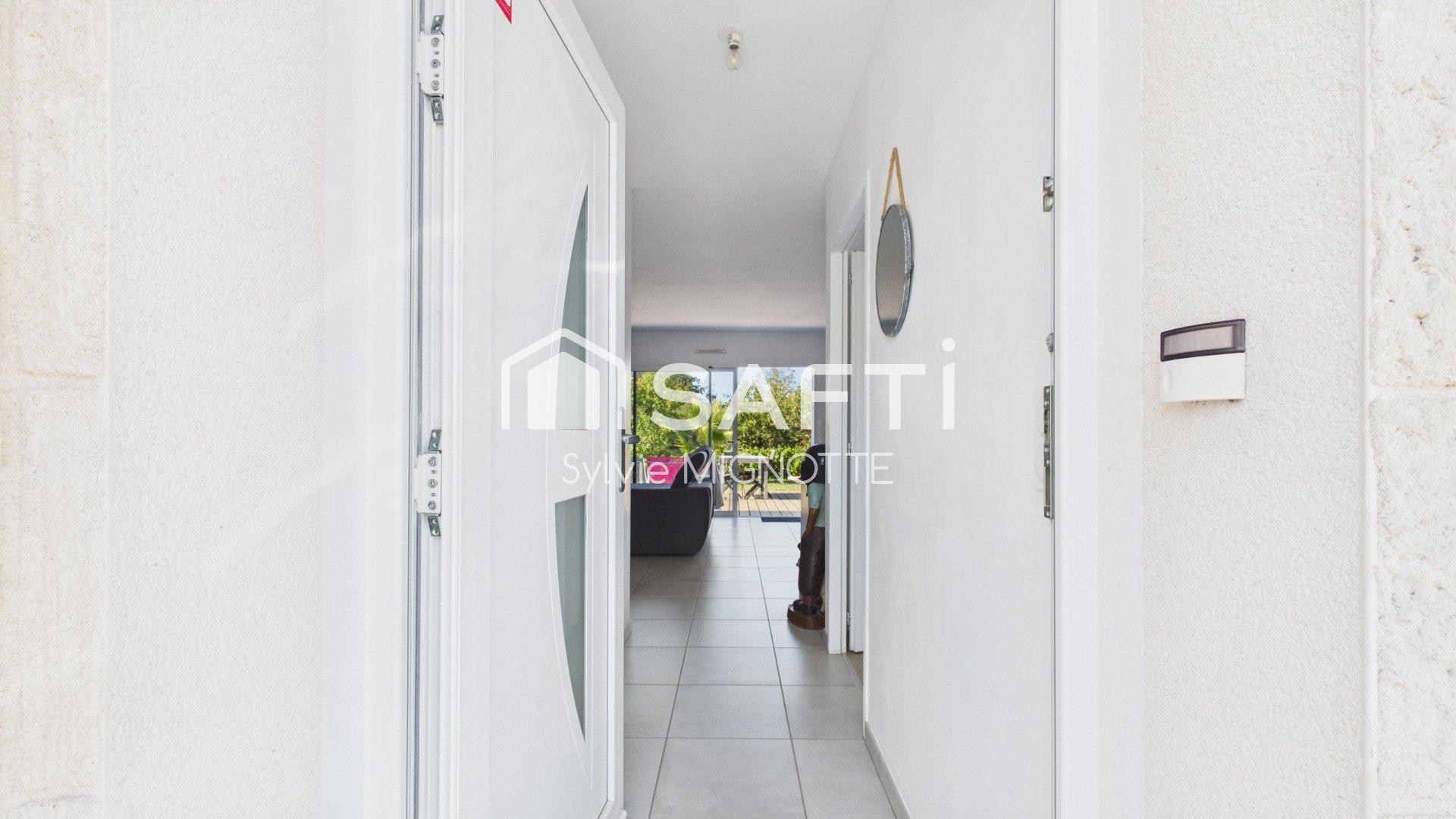 Photo SAFTI — Maison 4 pièces, 79 m² à Niort