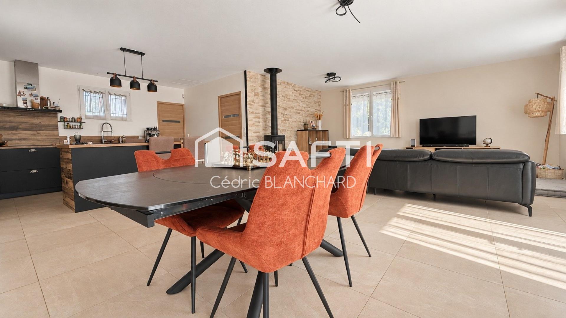 Photo SAFTI — Maison 6 pièces, 154 m² à Saint Sulpice Et Cameyrac 5