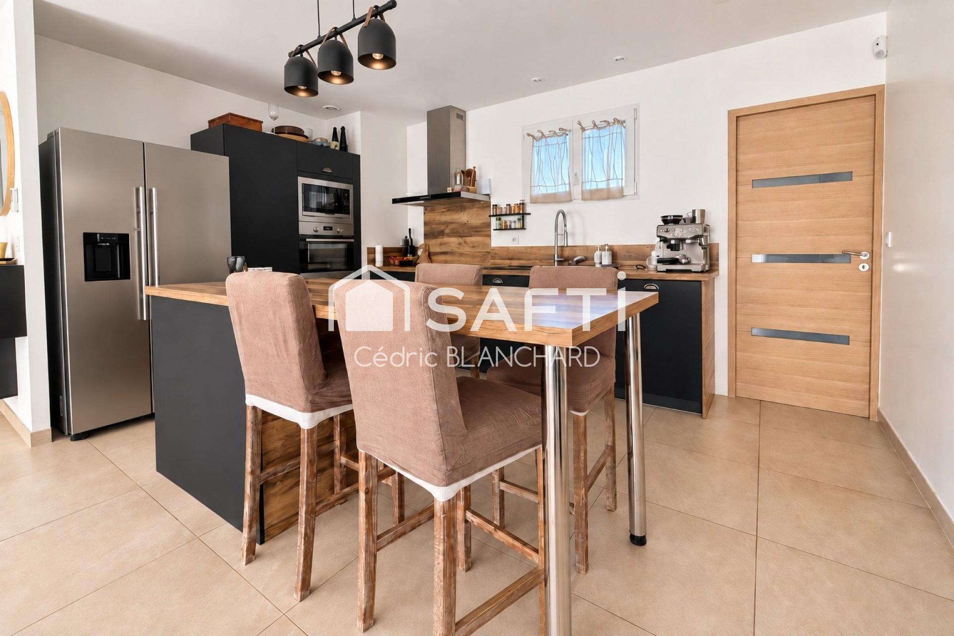 Photo SAFTI — Maison 6 pièces, 154 m² à Saint Sulpice Et Cameyrac 4