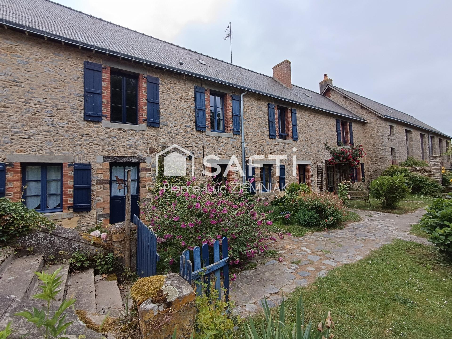 Ancienne école de village à restaurer avec logement à la Cropte (53170) – Rare potentiel !