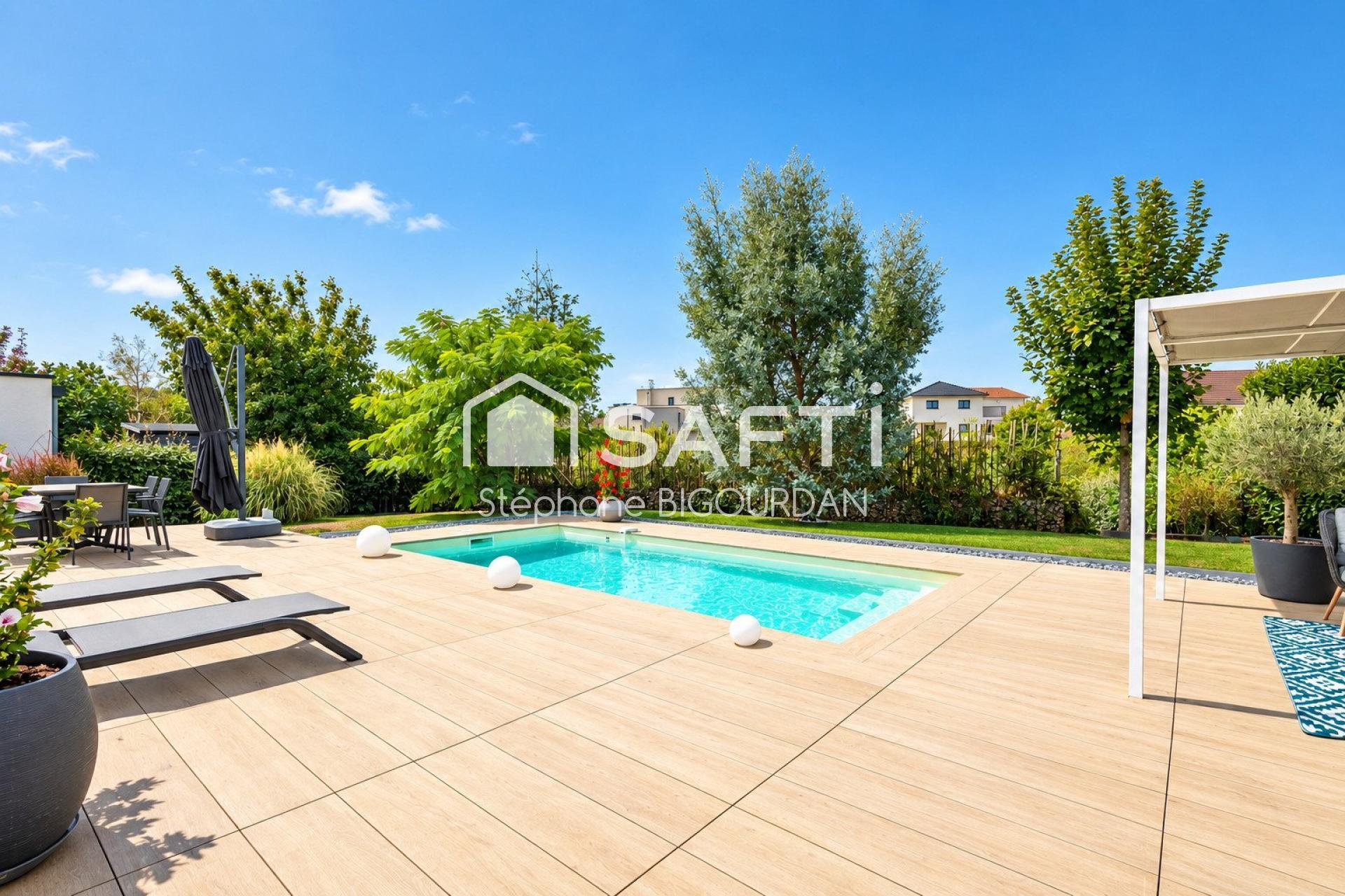 Photo SAFTI — Maison 6 pièces, 125 m² à Ecole Valentin 2