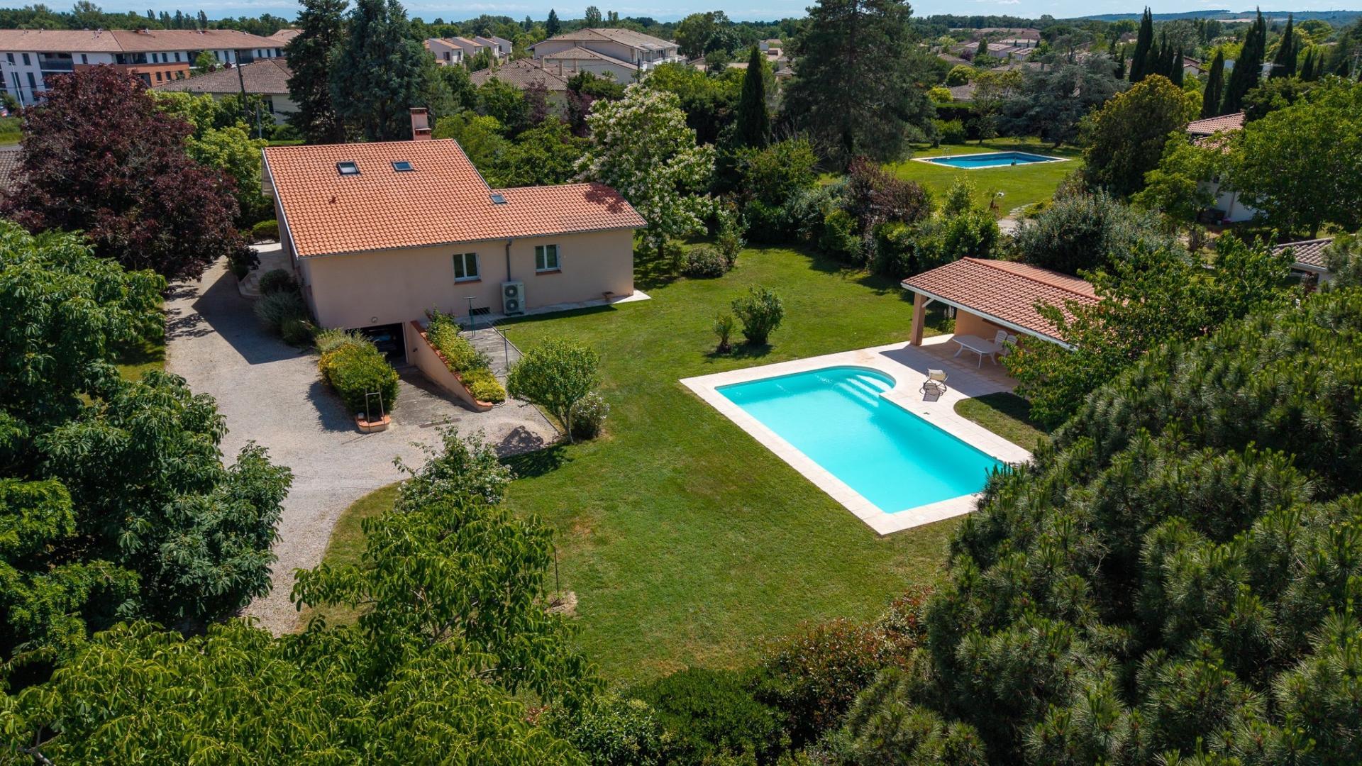 Maison 6 pièces 180 m² · à Brax · 180 m² · 549 000 €