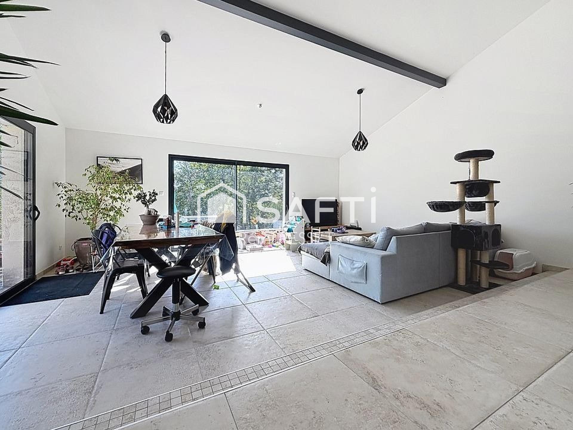 Photo SAFTI — Maison 4 pièces, 122 m² à Le Montat 2