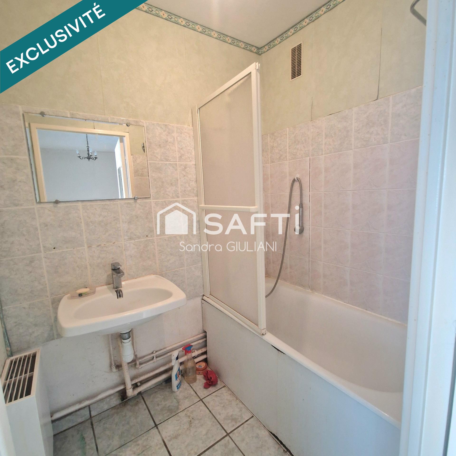 Maison avec 4 chambres, jardin et garage aux portes des frontières !