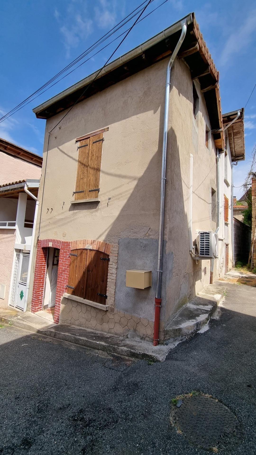 Maison 3 pièces 75 m² · à Châteldon · 75 m² · 24 000 €