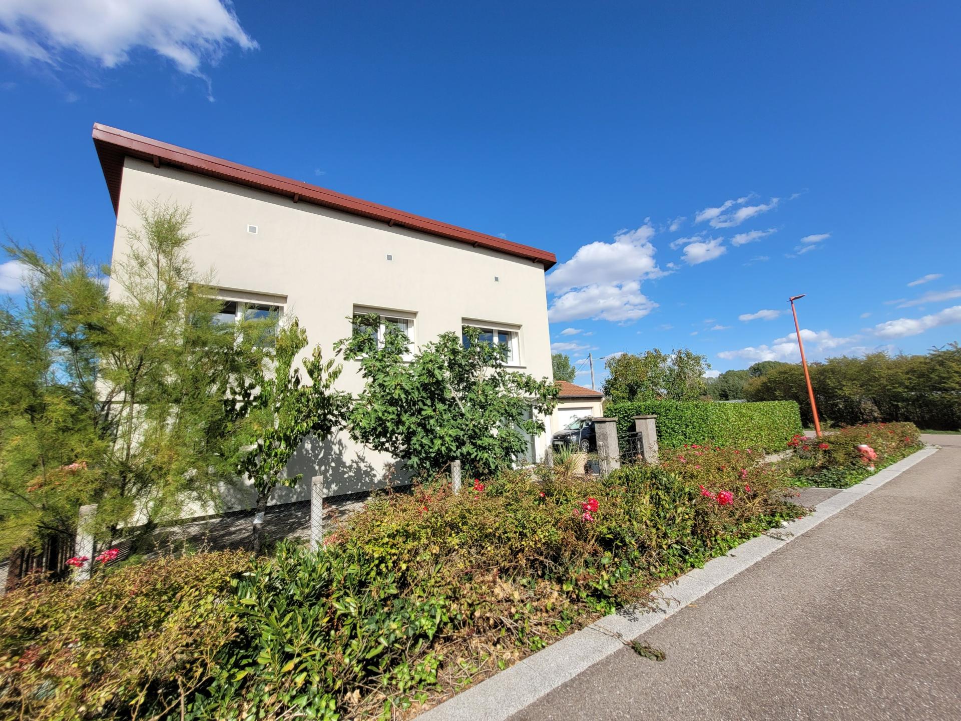 Maison 4 pièces 110 m² · à Rosieres-aux-Salines · 110 m² · 214 000 €