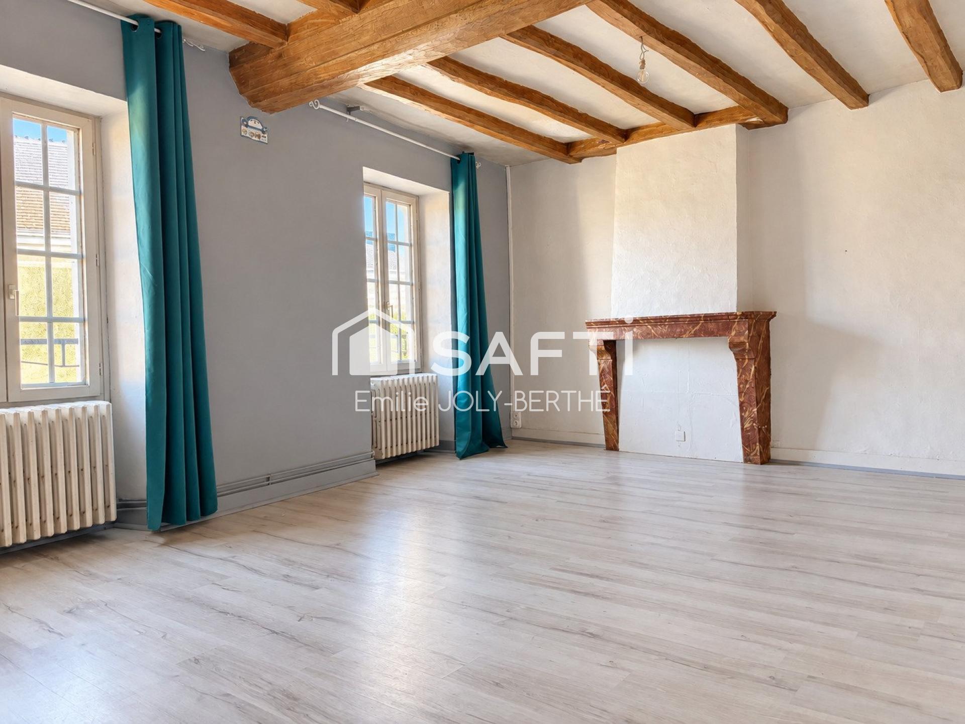 Maison de bourg - 184 m² - A Restaurer En plein cœur de Viré-En-Champagne