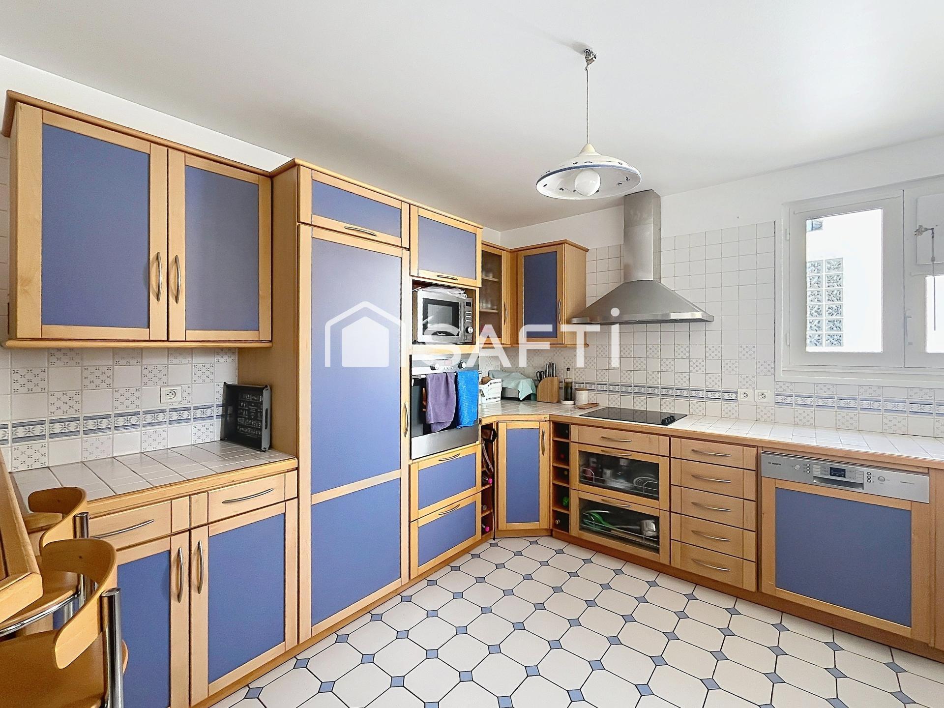 Photo SAFTI — Maison 8 pièces, 204 m² à Montesson 4