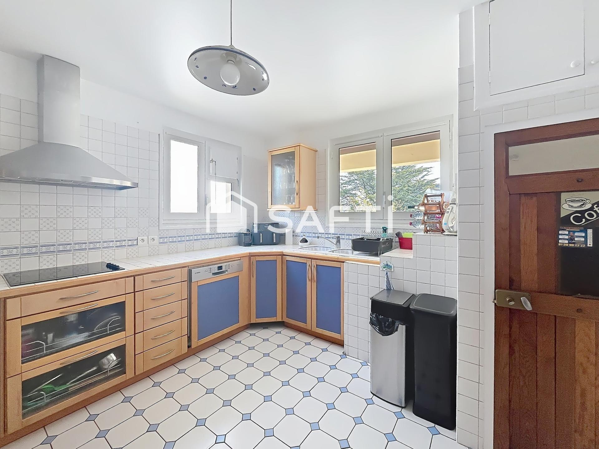 Photo SAFTI — Maison 8 pièces, 204 m² à Montesson 5